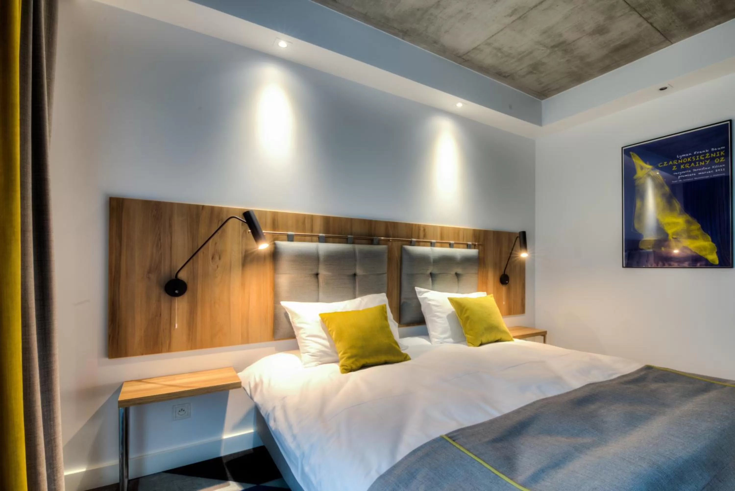 Bed in Lwowska 1