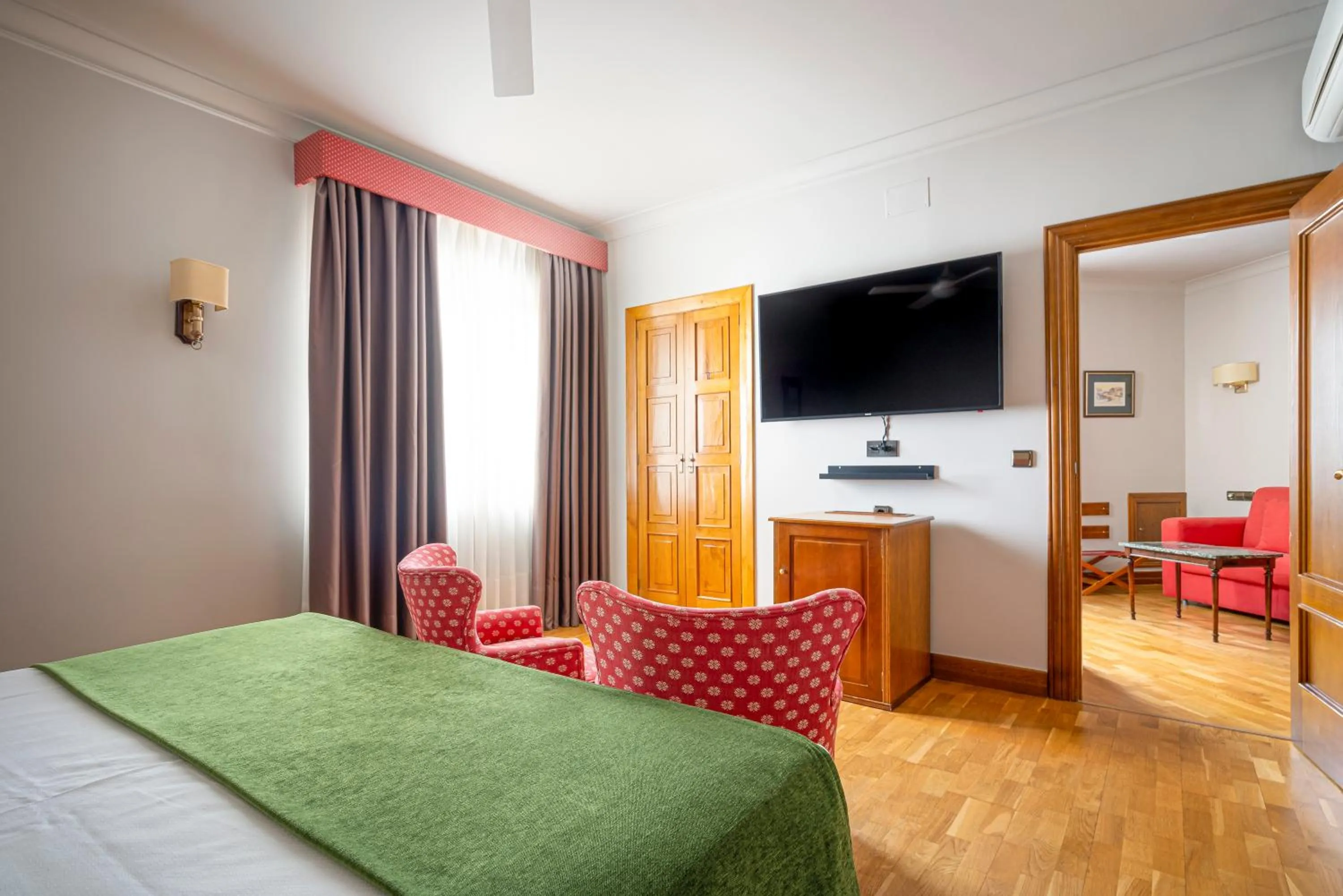 Suite in Hotel Hernán Cortés