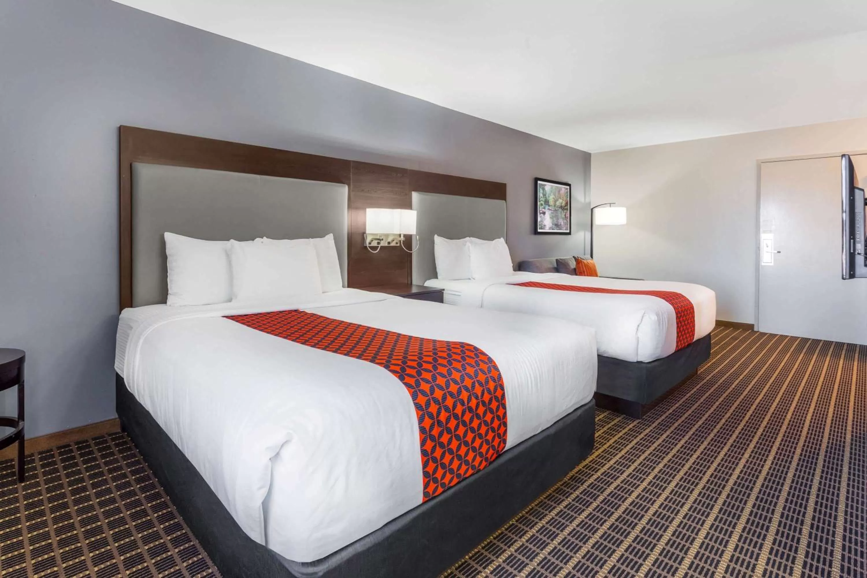 Queen Room with Two Queen Beds in La Quinta by Wyndham Rockford