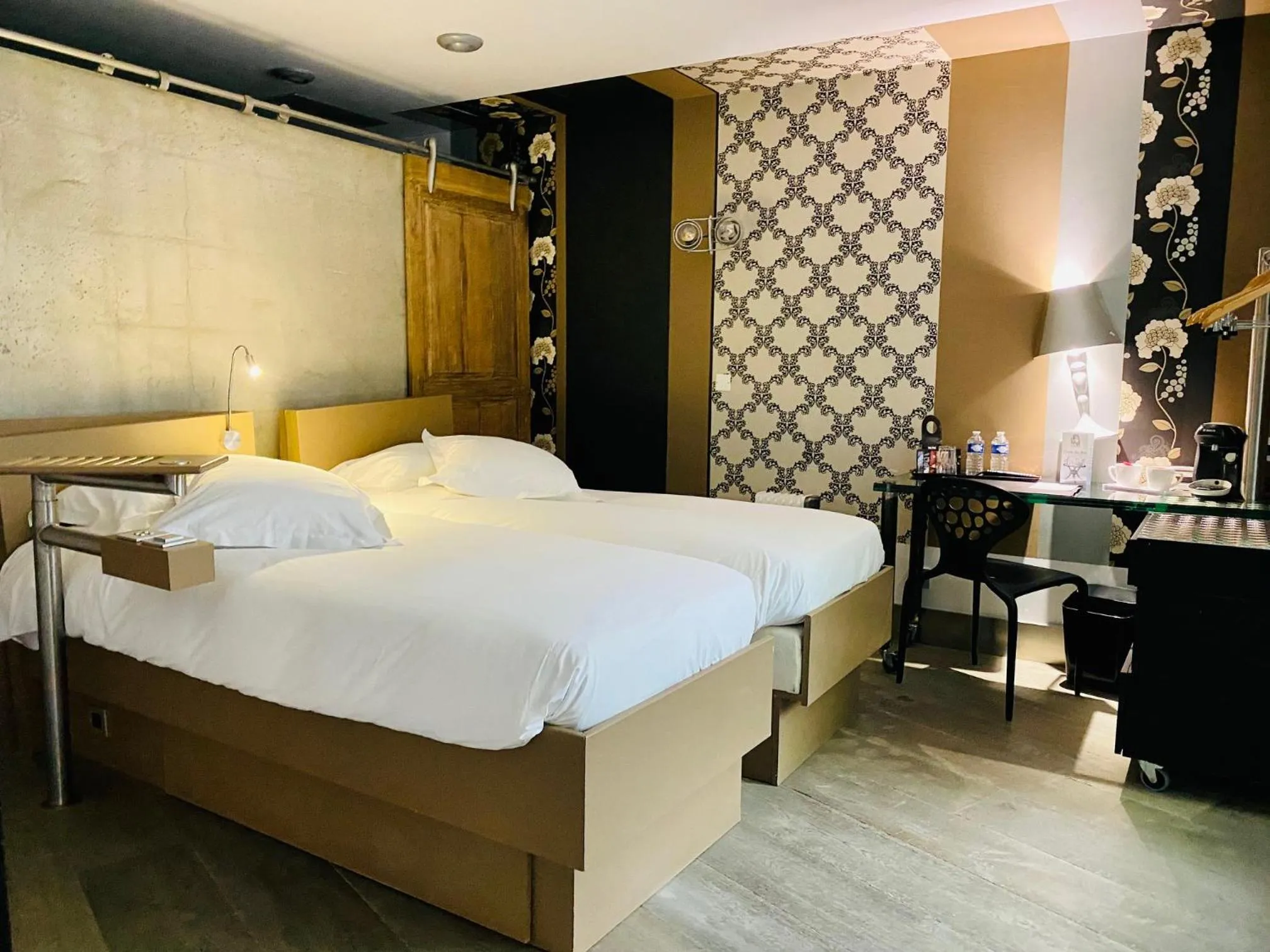 Double or Twin Room with Bathroom in Hôtel Le Dormeur du Val