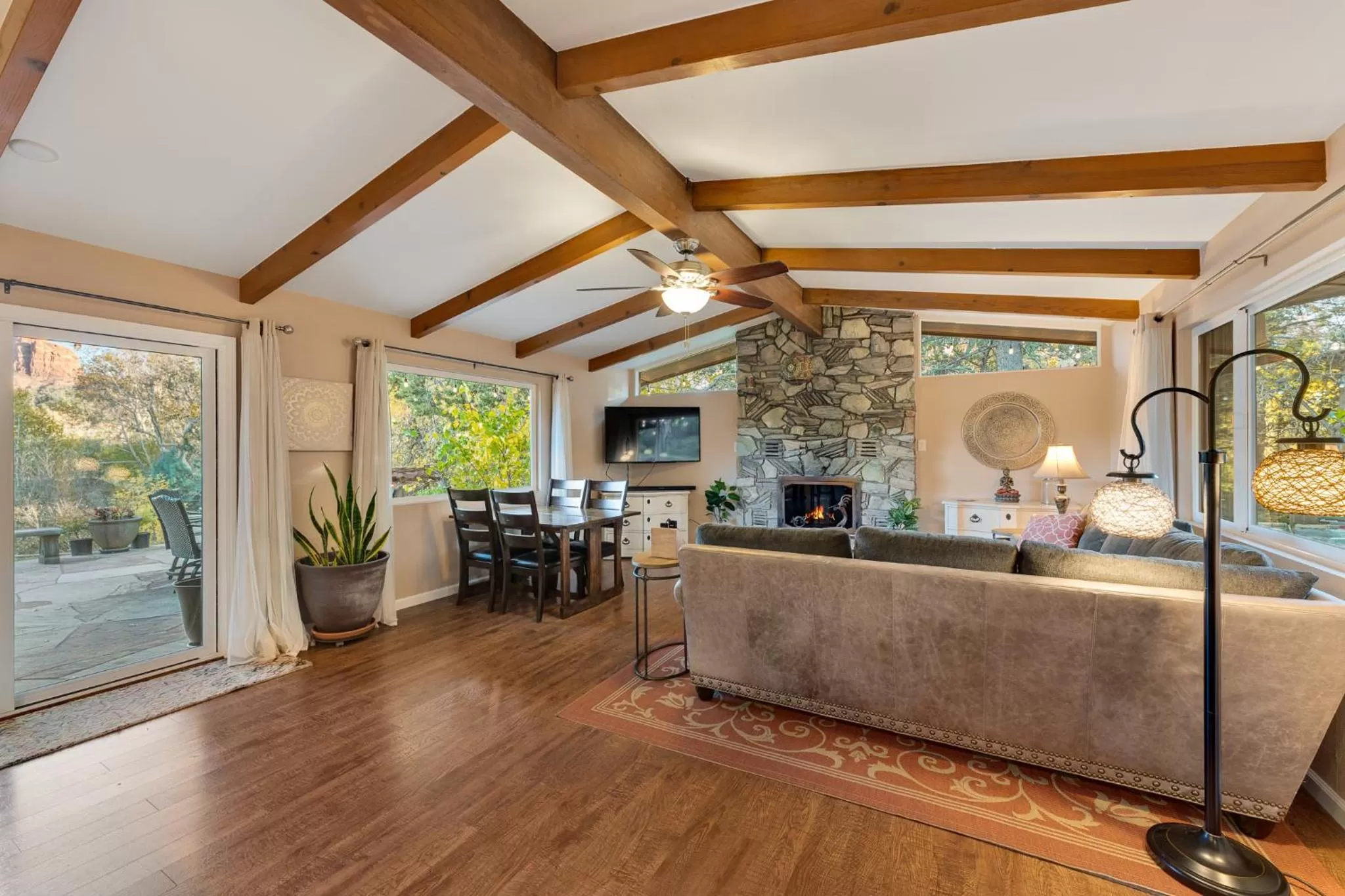 Two-Bedroom House in Lantern Light Inn - Romantic Getaway