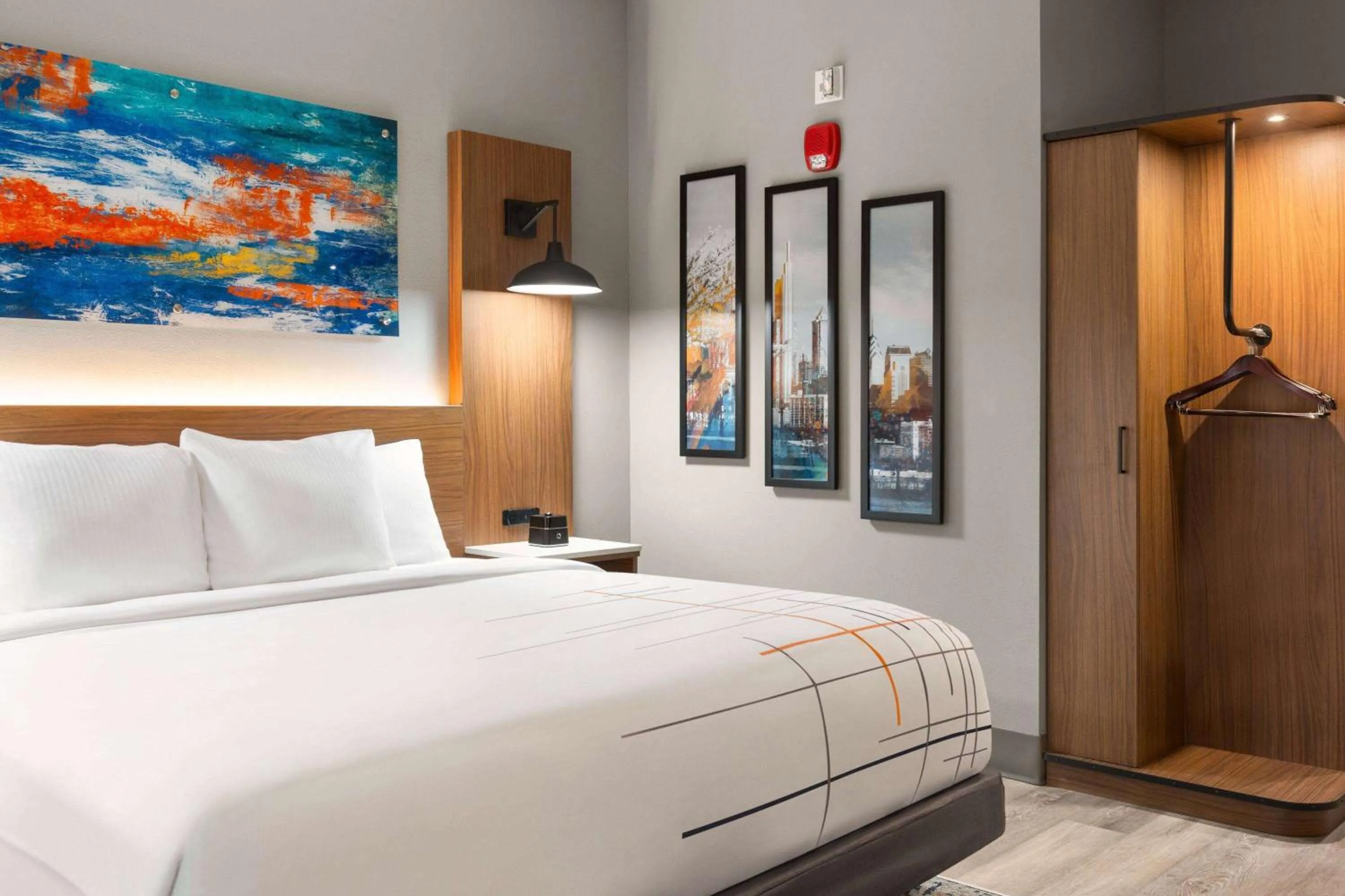 King Room with One King Bed and Roll-in Shower - Mobility and Hearing Accessible/Non-Smoking in La Quinta Inn & Suites by Wyndham Mount Laurel Moorestown