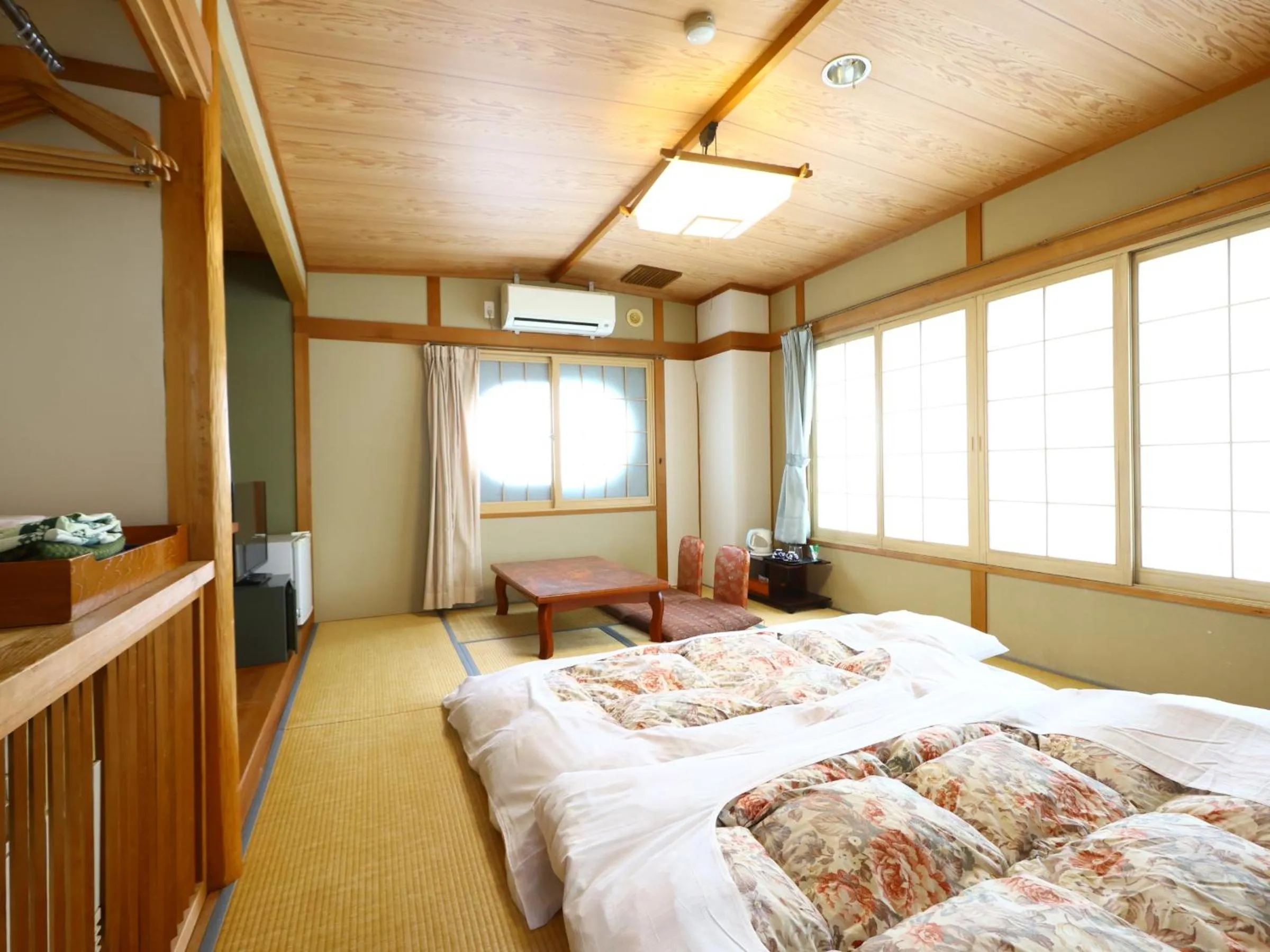 Japanese-Style Room with Shared Bathroom and Private Toilet - Non-smoking in Hotel Yudanaka