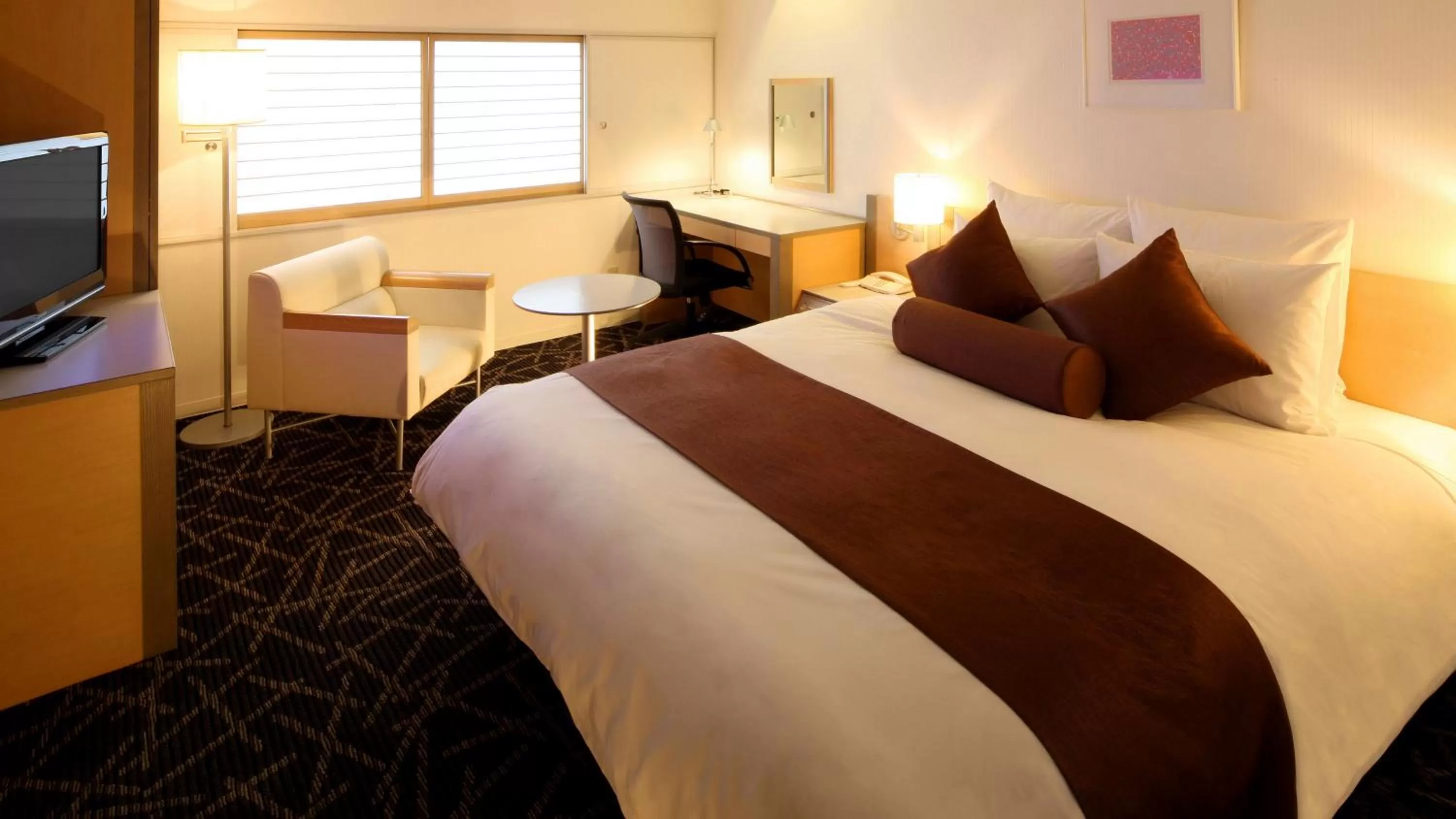 Standard Queen Room - High Floor in ANA Crowne Plaza Niigata by IHG