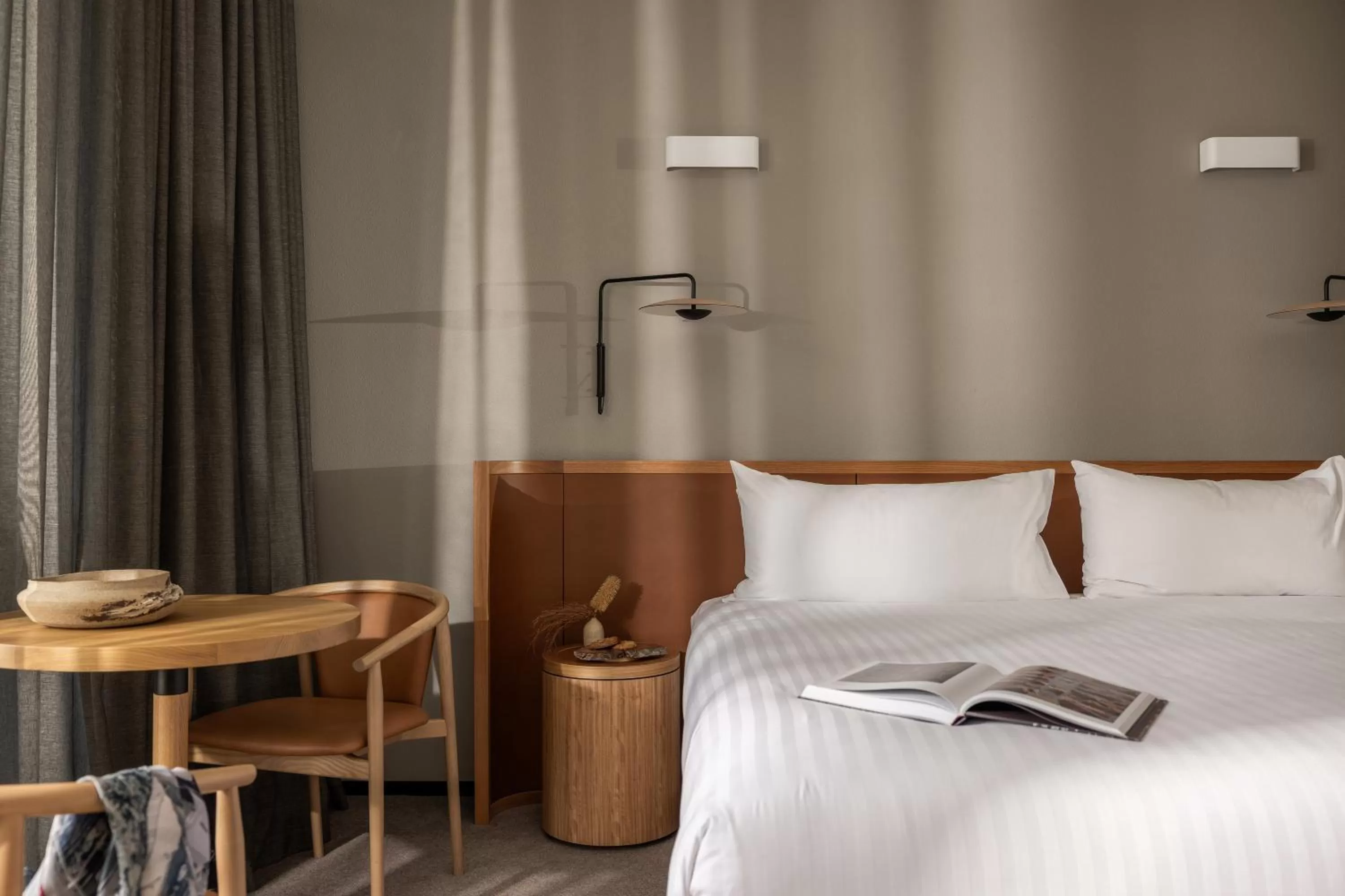 Deluxe King Room in Wonil Hotel Perth - Handwritten Collection