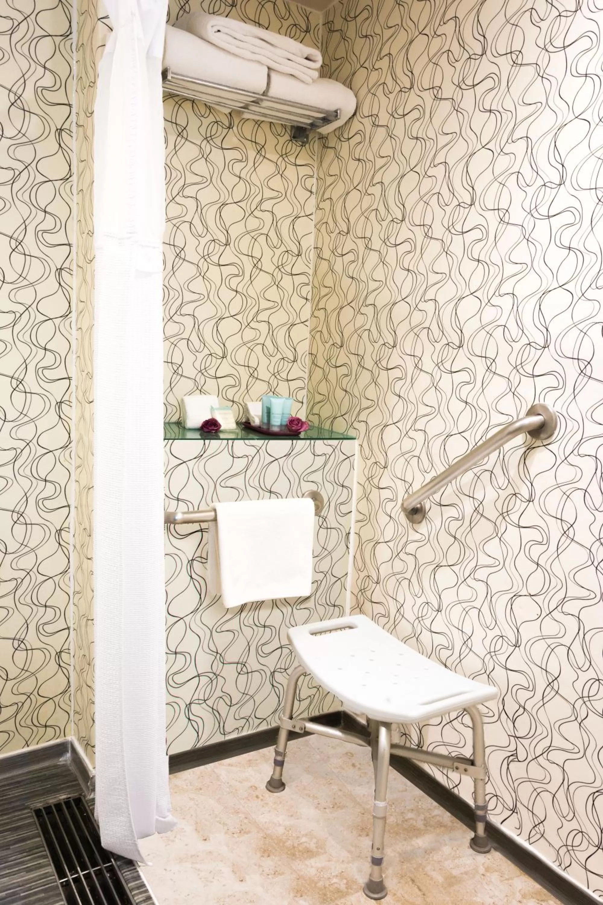 Standard King Room - Accessible in Crowne Plaza Toluca - Lancaster by IHG