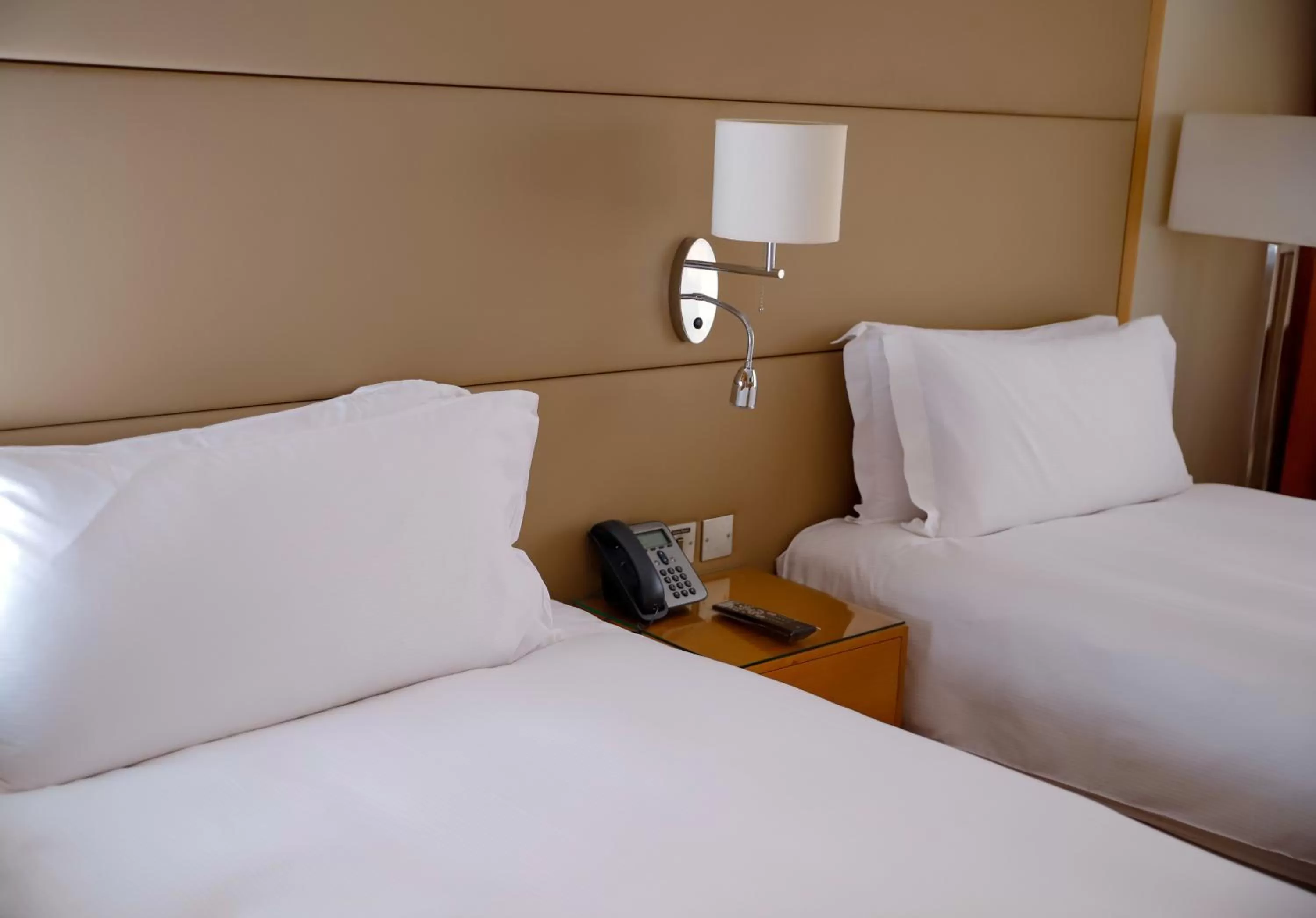 Standard Twin Room with Balcony in Crowne Plaza Sohar by IHG