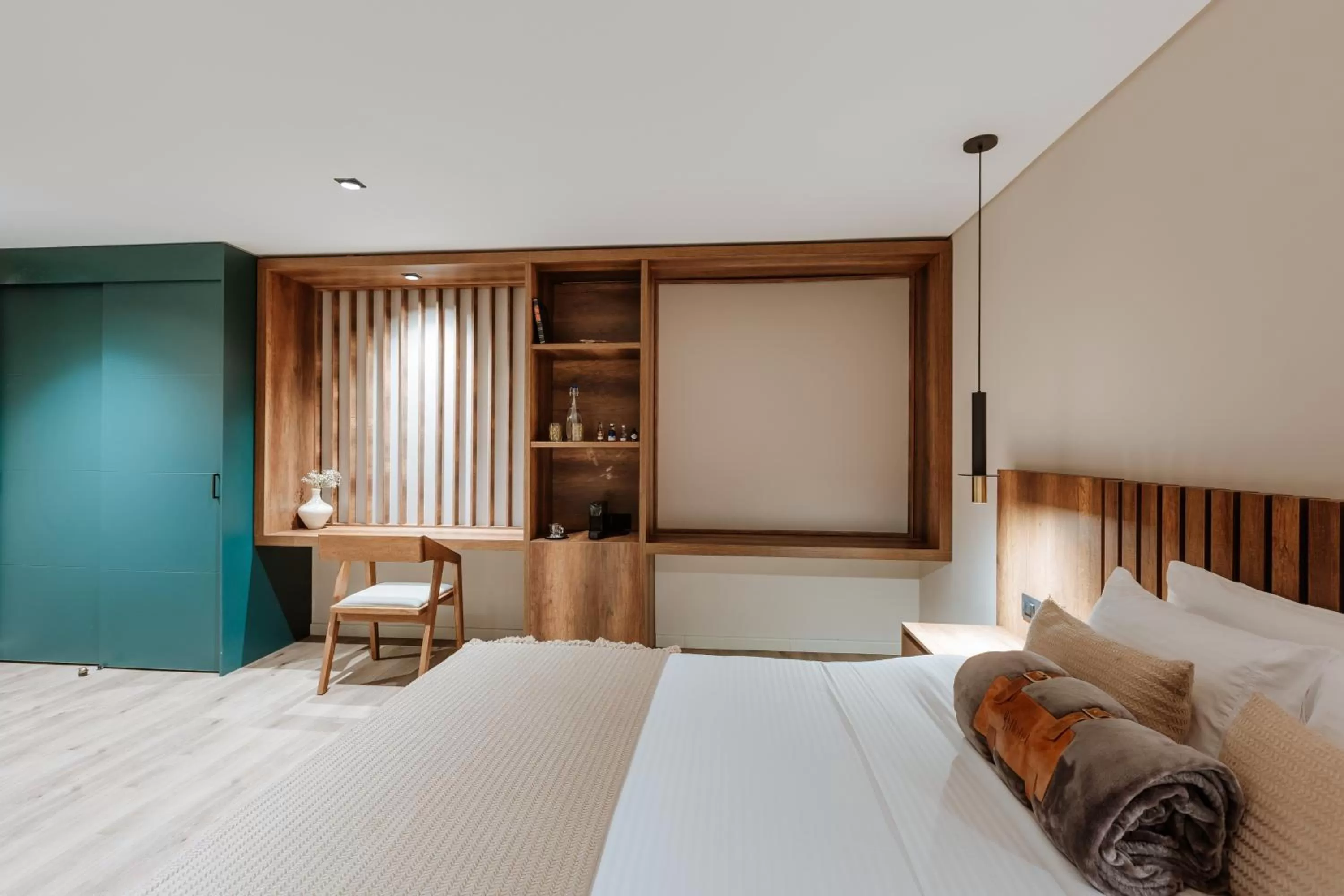 Standard Queen Room in 1616 Hotel