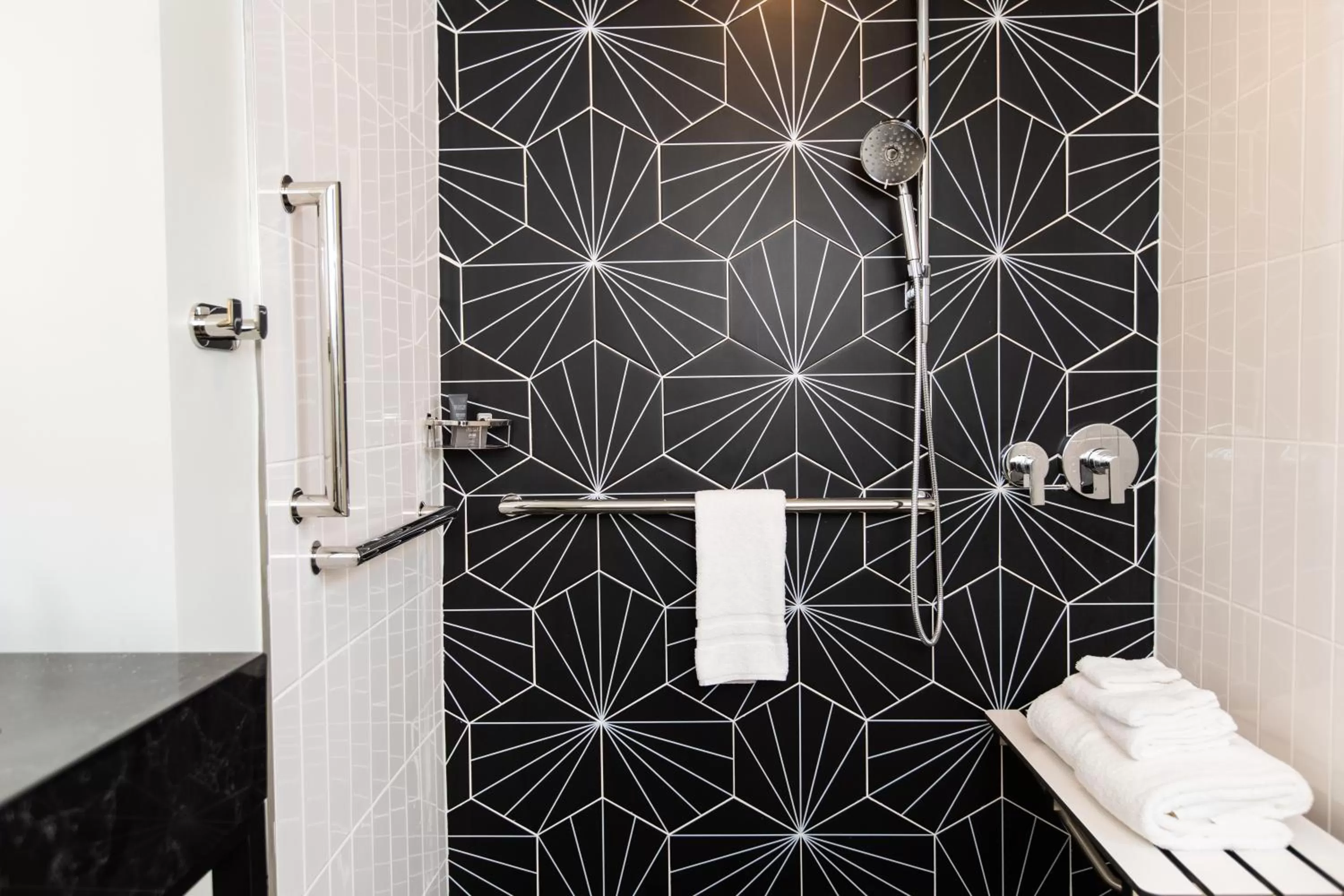 Queen Room with Two Queen Beds - Disability Access in voco The Darwin - Atlanta Midtown by IHG