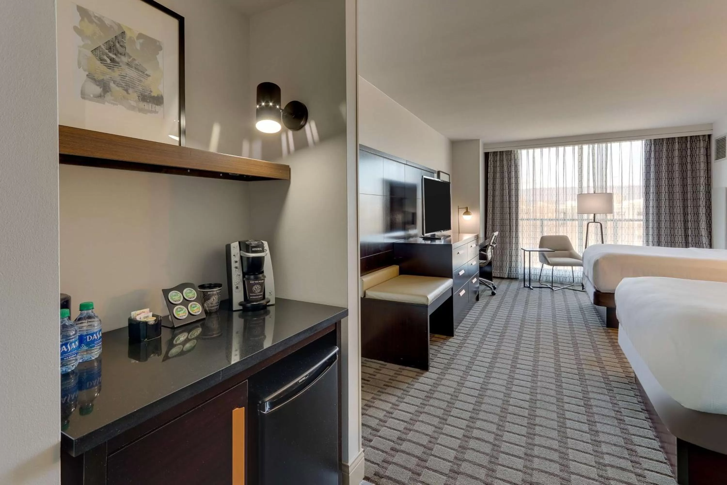 Double Room with Two Double Beds and Bath Tub - Mobility Access in The Chattanoogan Hotel, Curio Collection By Hilton