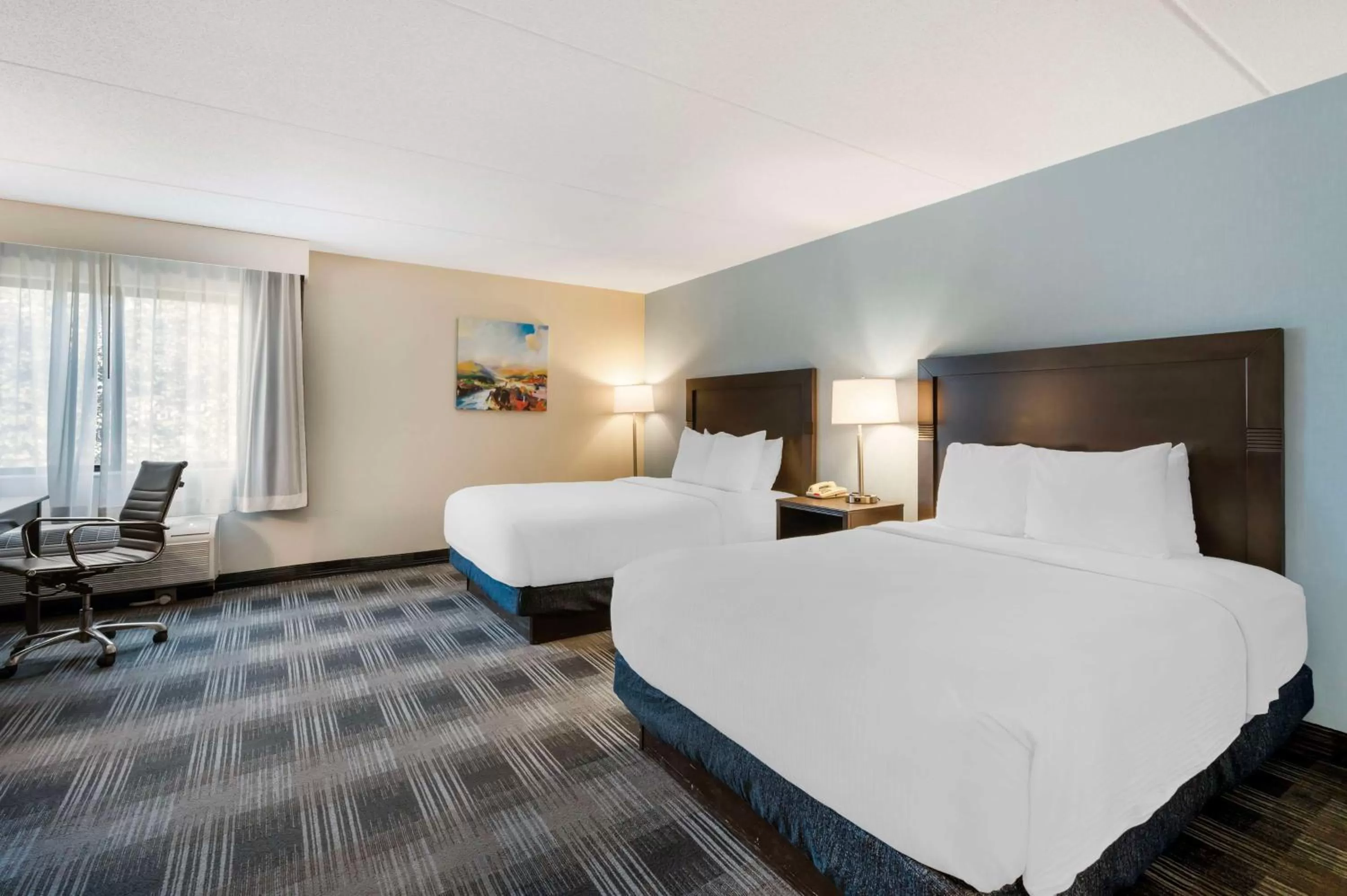 Queen Room with Two Queen Beds and Roll In Shower - Disability Access in Best Western Plus Alexandria Fort Belvoir