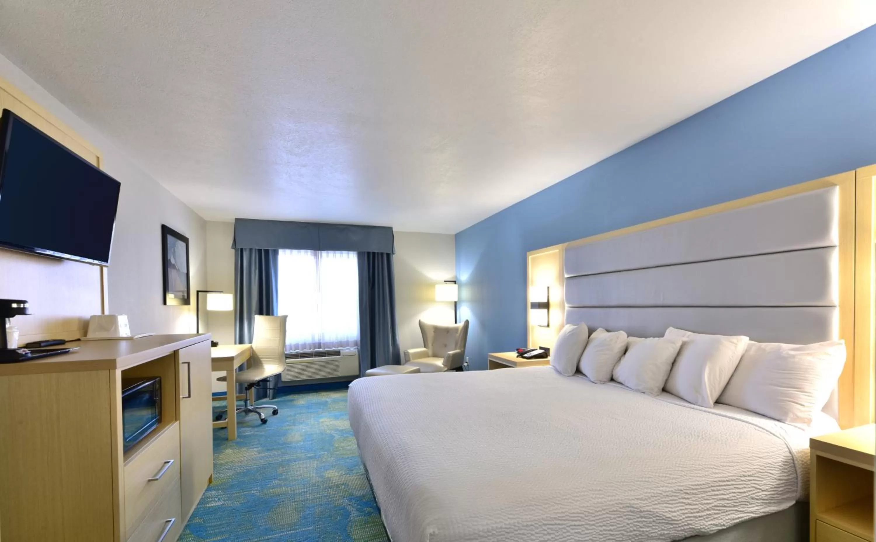 King Room - Non-Smoking in Days Inn by Wyndham Springville