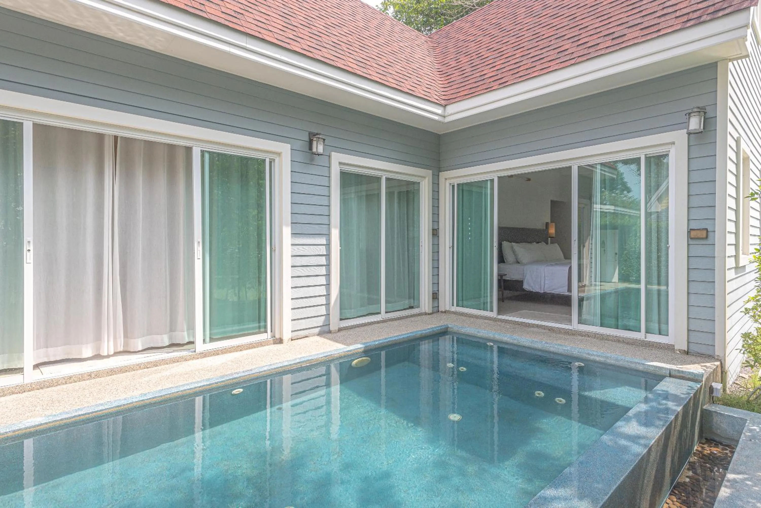 One-Bedroom Villa with Private Pool in Peggy's Cove Resort