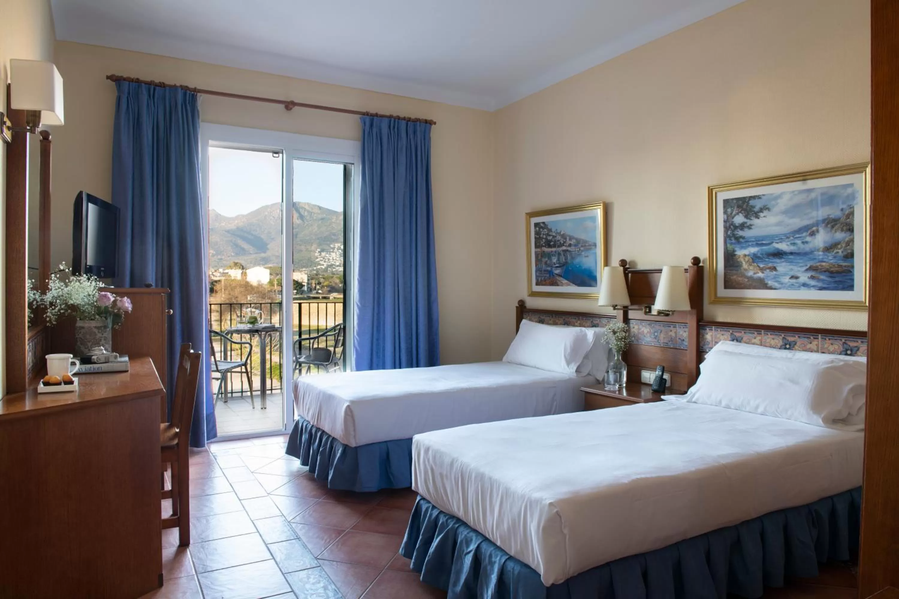 Double Room with Terrace in Hotel Roses Platja