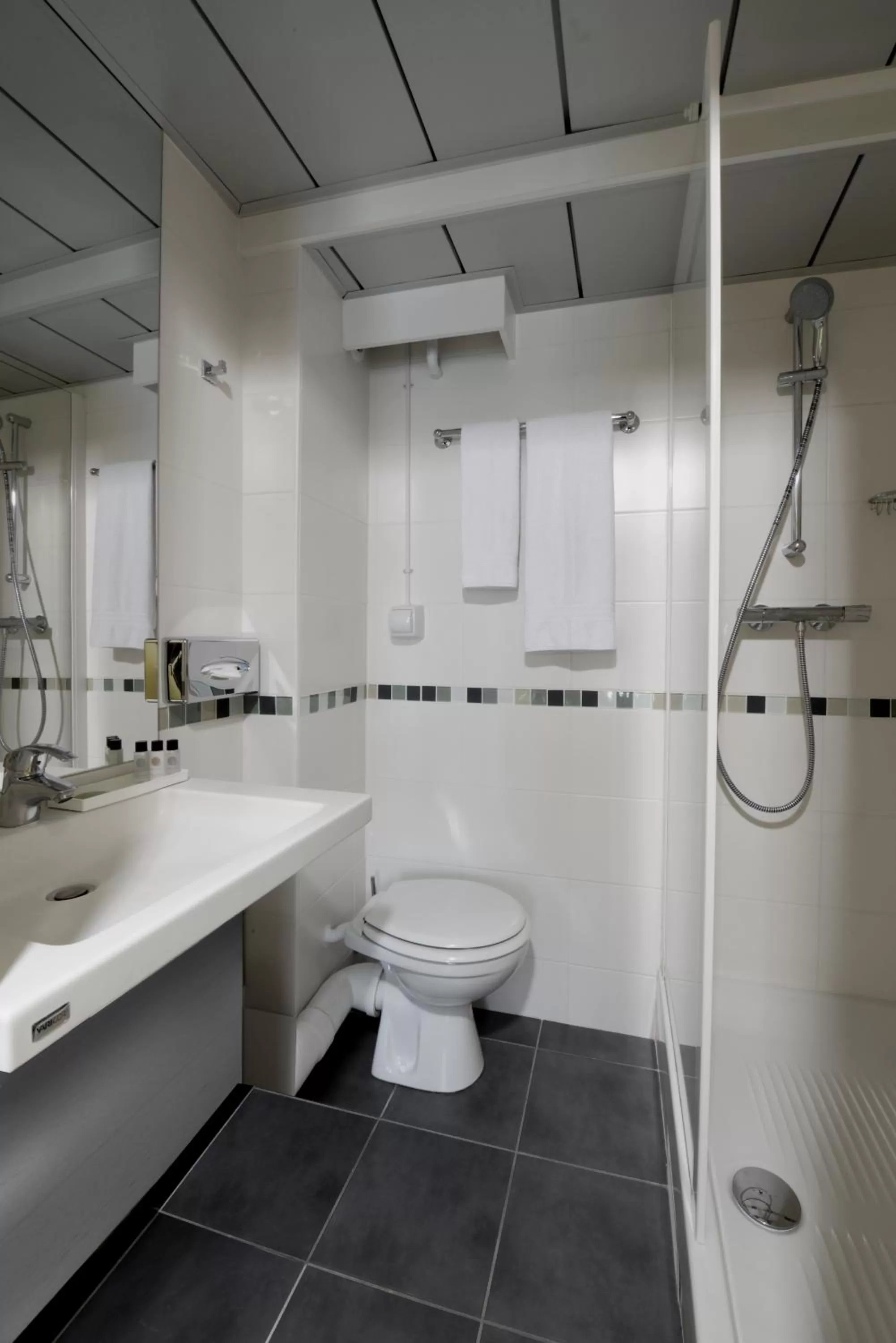 Double Room with Street View in Hôtel Orchidée