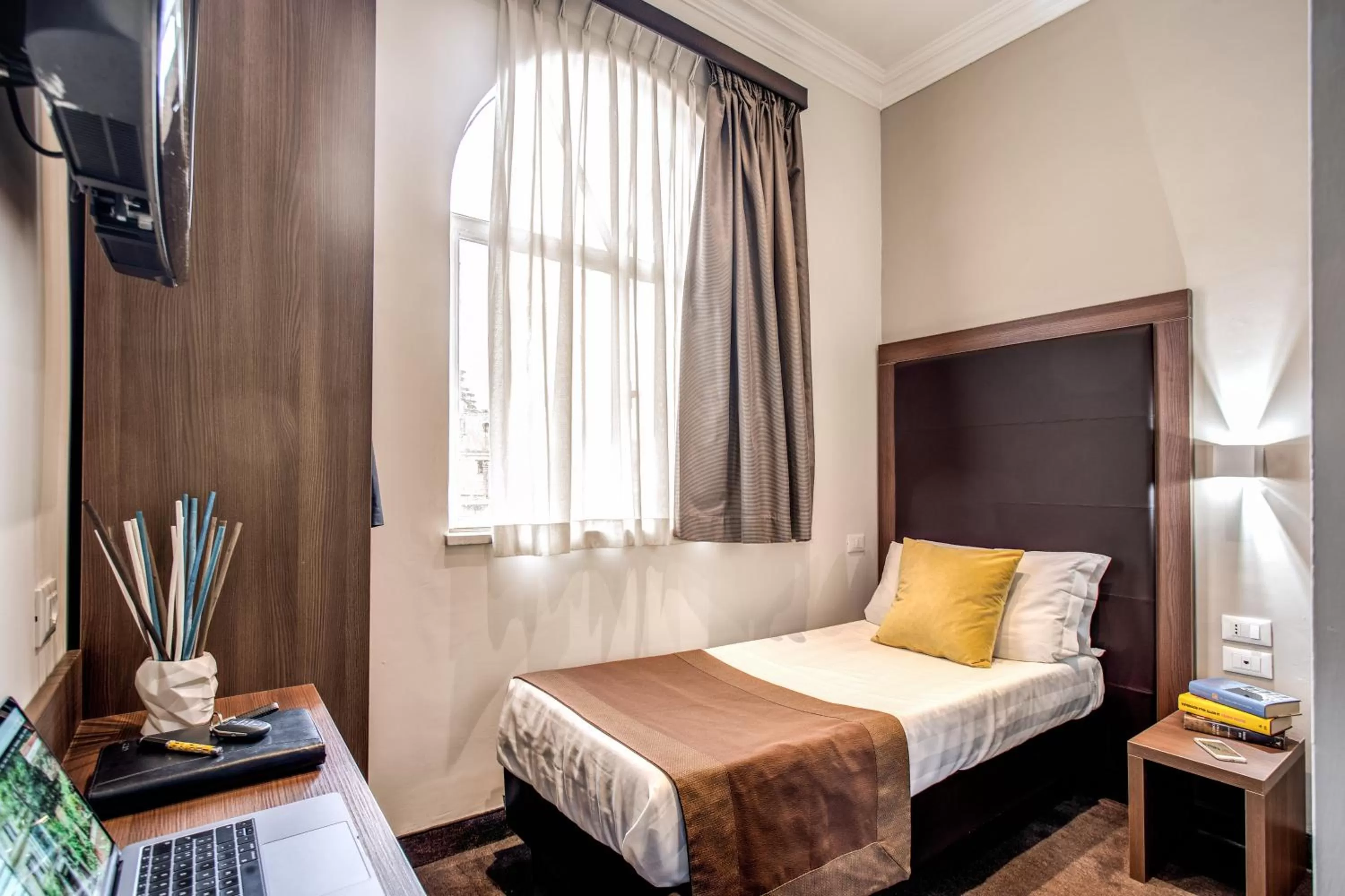 Single Room in Rome Garden Hotel