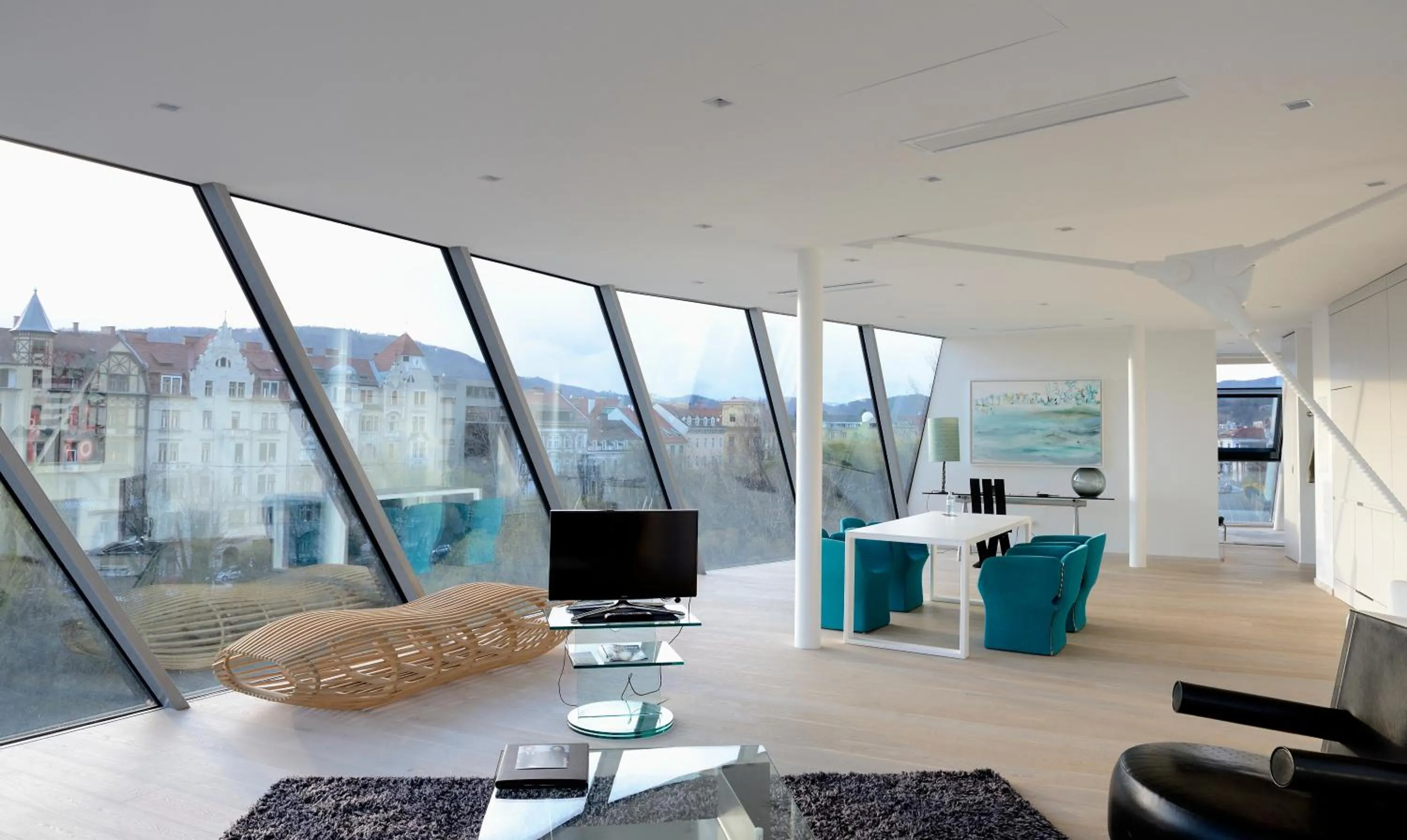 One-Bedroom Apartment with Balcony in Schlossberghotel