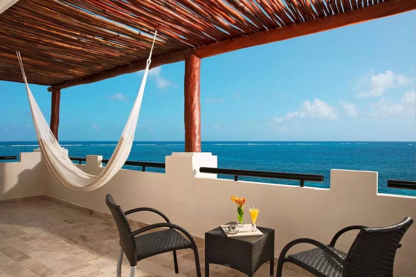 Preferred Club Master King Suite with Ocean Front View in Dreams Sapphire Resort & Spa