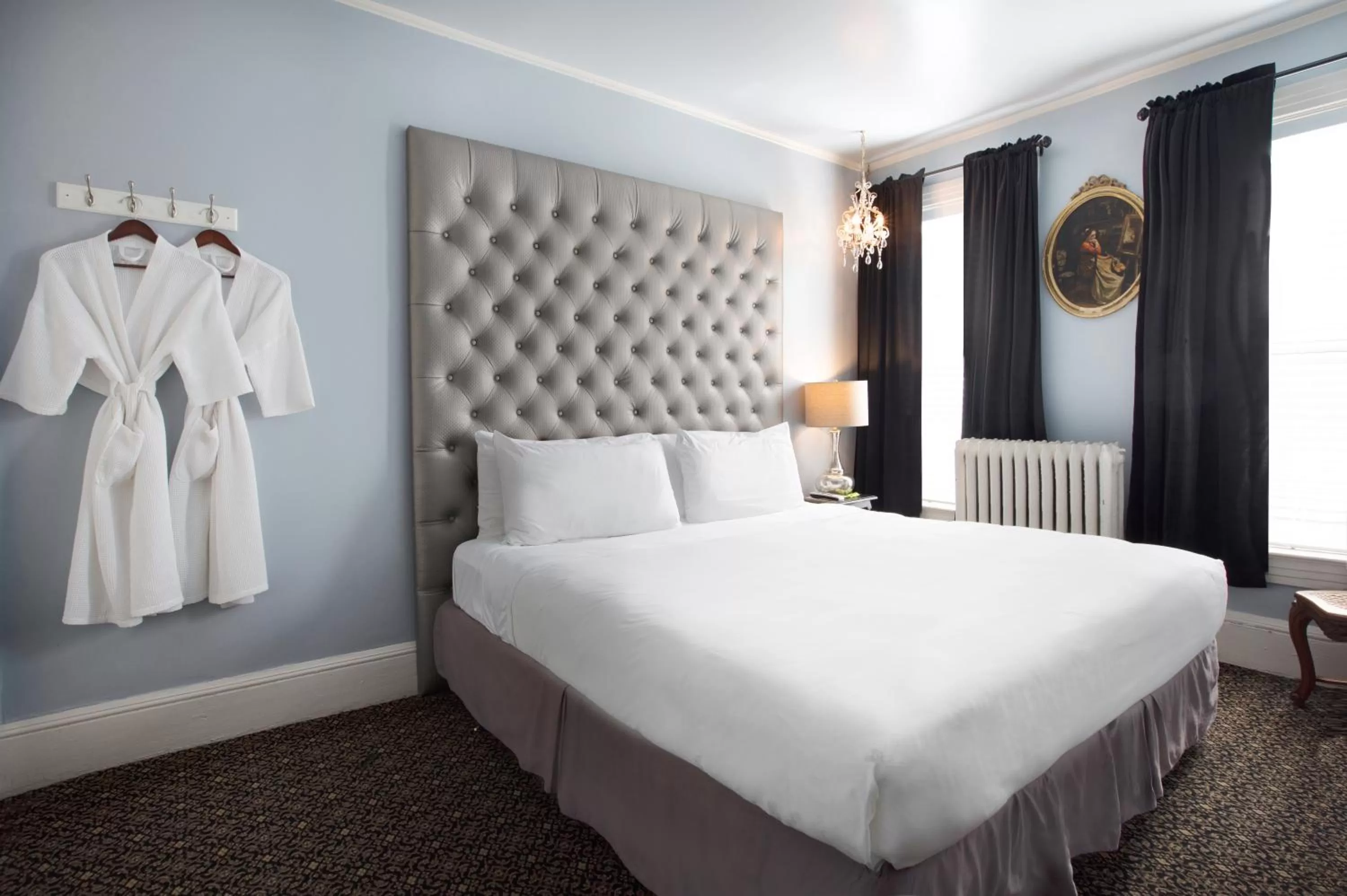 King Room with Shared Bathroom in Ballard Inn