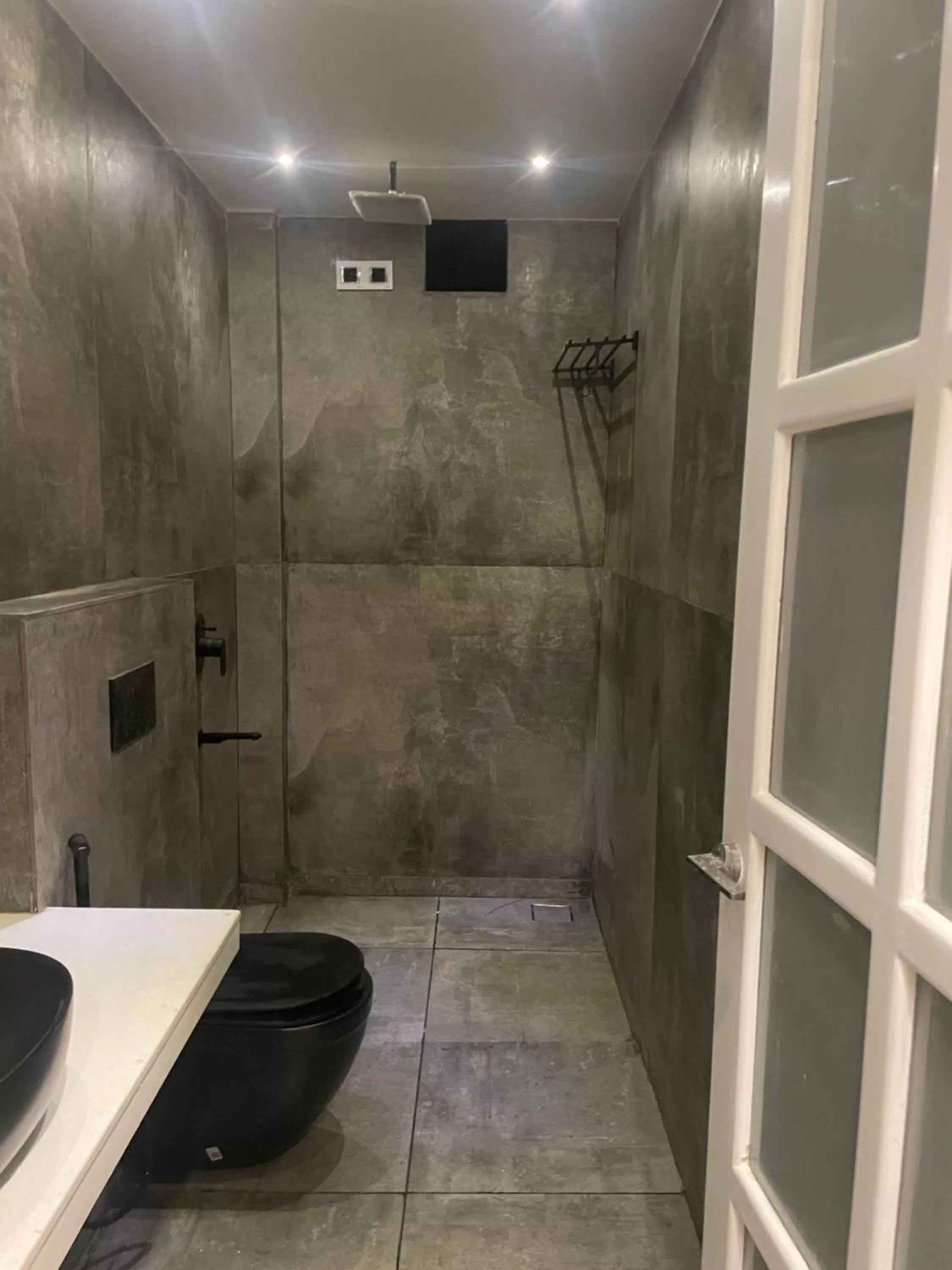 King Suite with Balcony in Pajaros Blu