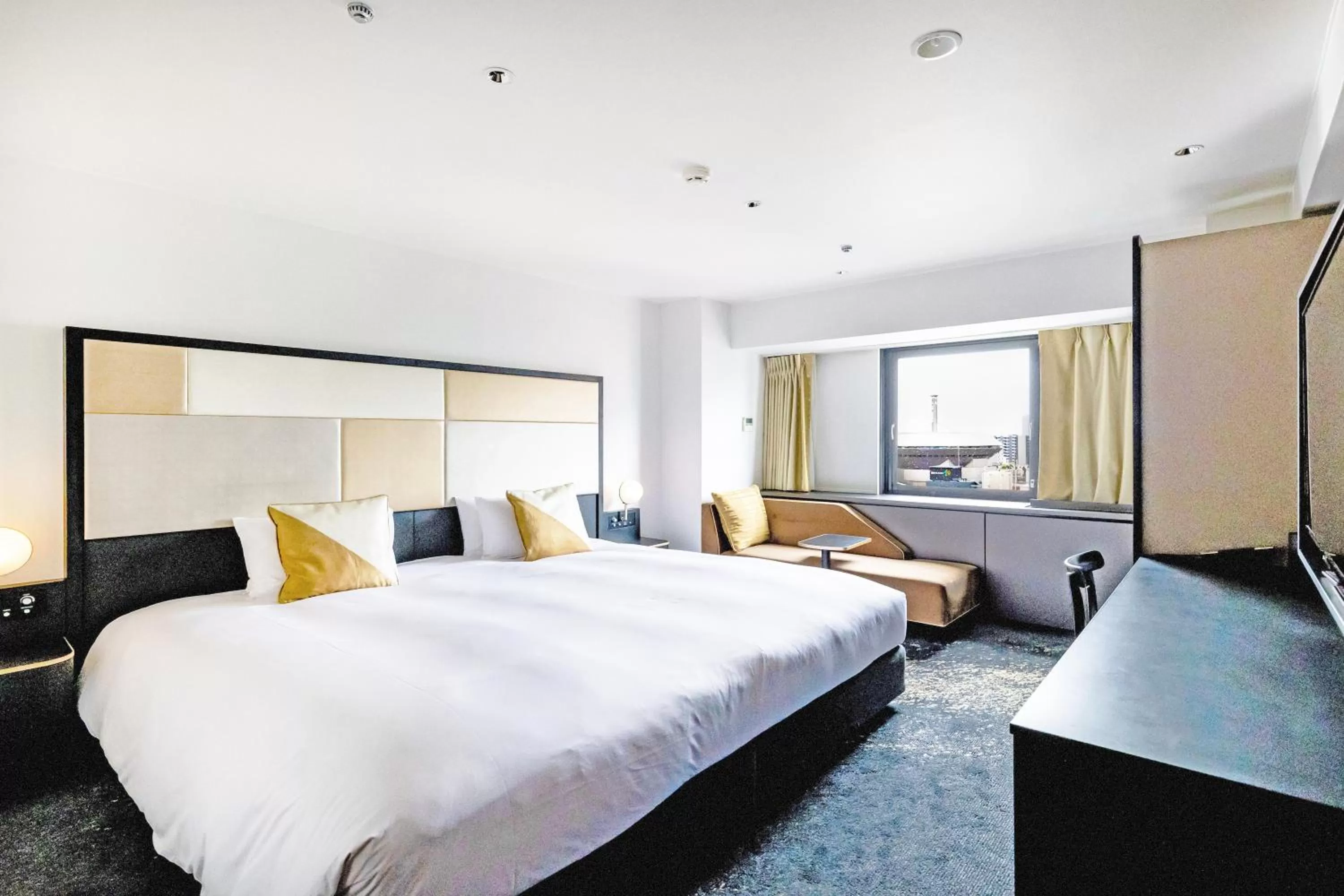 Cross Floor King Room with Club Lounge Access - Non-Smoking in Cross Hotel Osaka