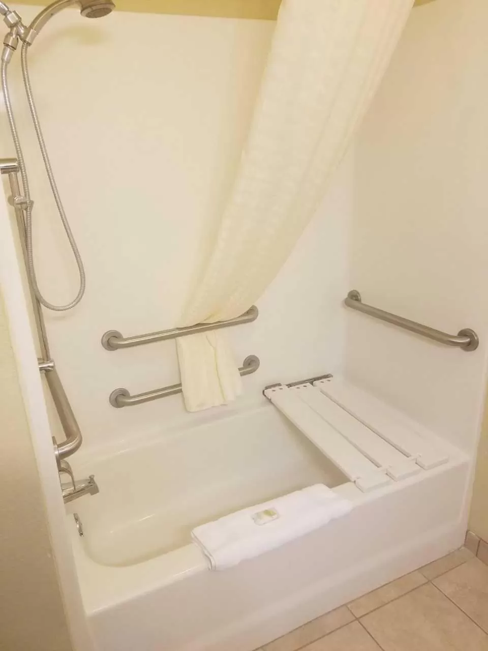 Queen Room with Two Queen Beds - Disability Access/Non-Smoking in Cobblestone Inn & Suites - Hartington