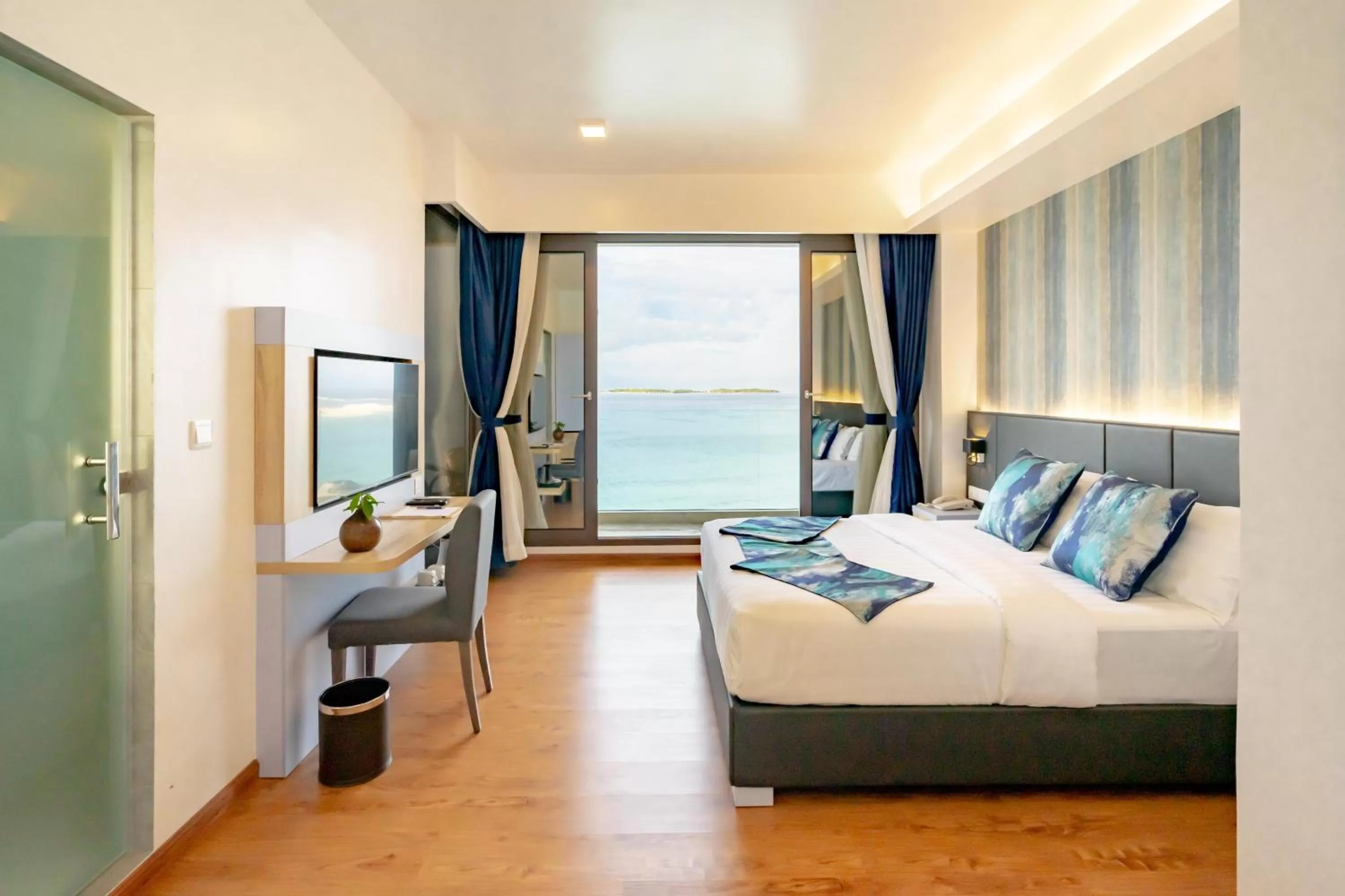 Premium Double Room with Balcony and Sea View in Arena Beach Hotel