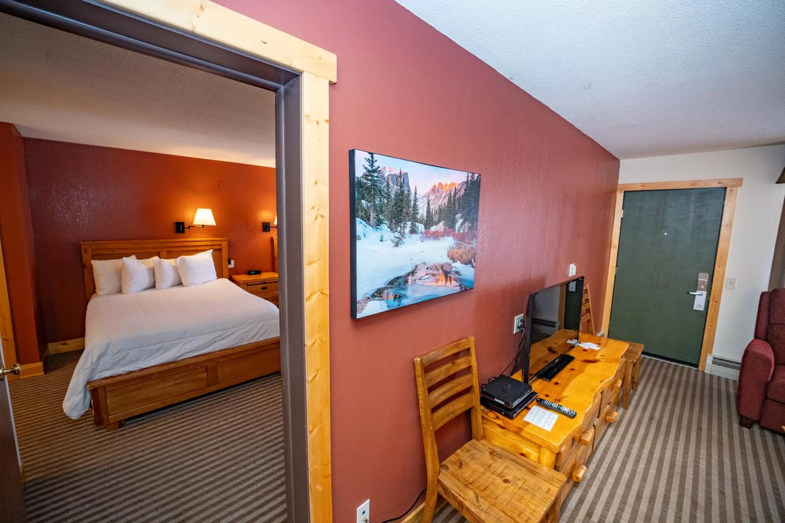 Queen Room with Two Queen Beds - with Kitchen - Non-Pet Friendly in Hotel Estes