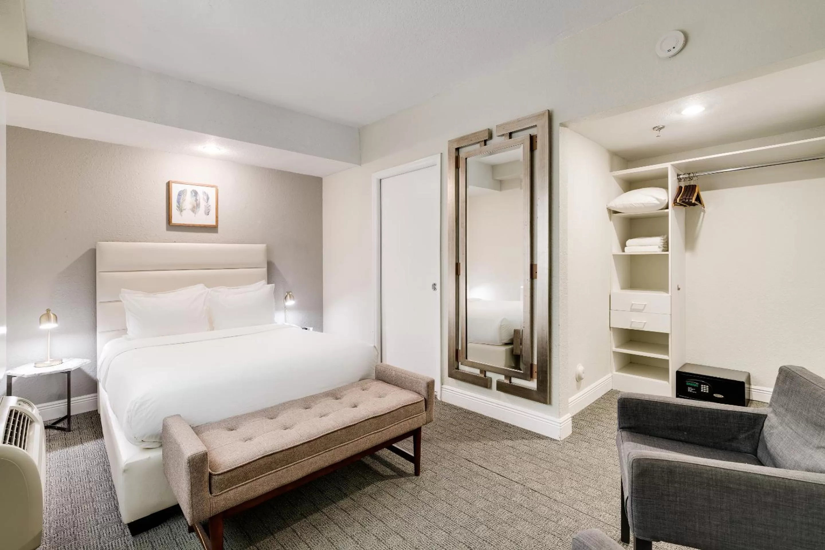  Accessible One Bedroom Suite in Crest Hotel Suites