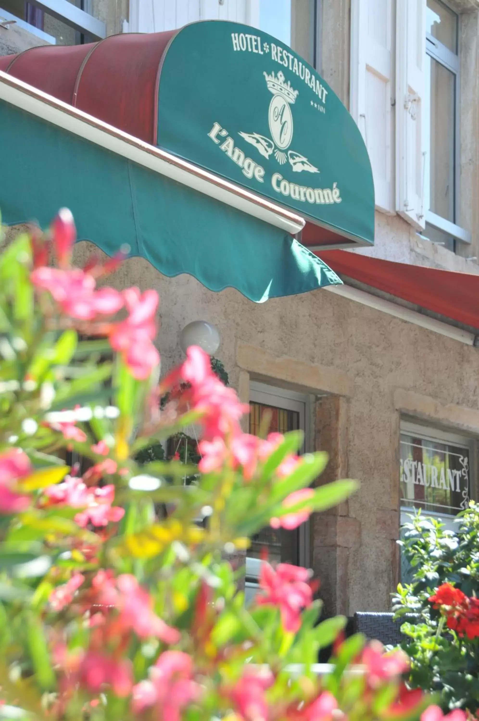 Logis Hotel L'ange Couronne Logis Hotel L'ange Couronne