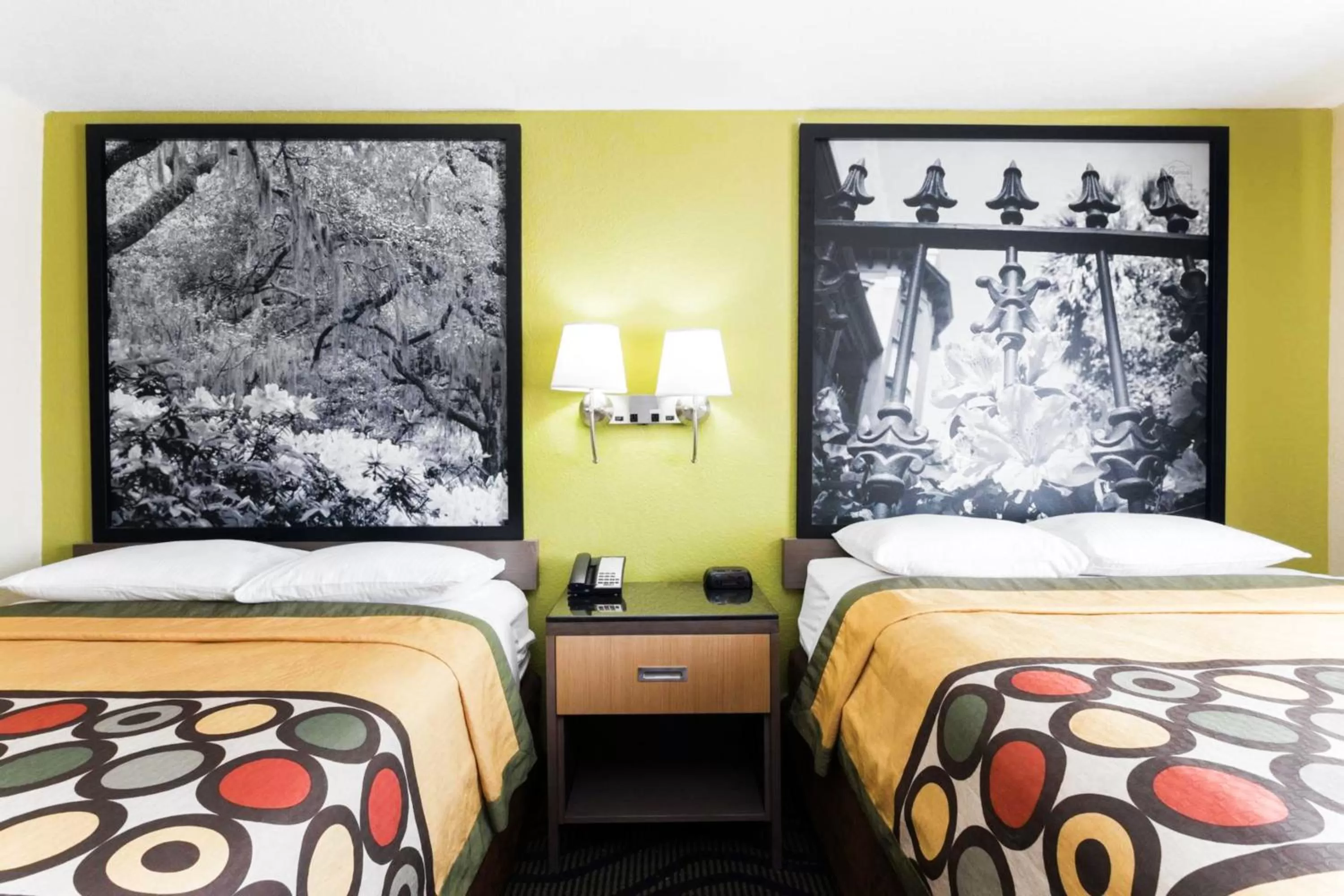 Queen Room with Two Queen Beds - Smoking in Super 8 by Wyndham Brunswick/St Simons Island Area