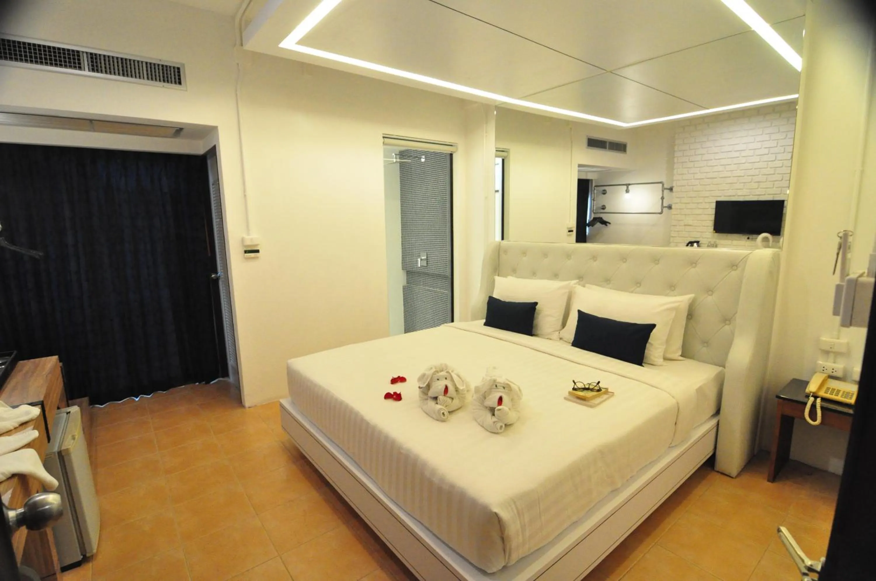 Deluxe Double Room in Forty Winks Phuket Hotel