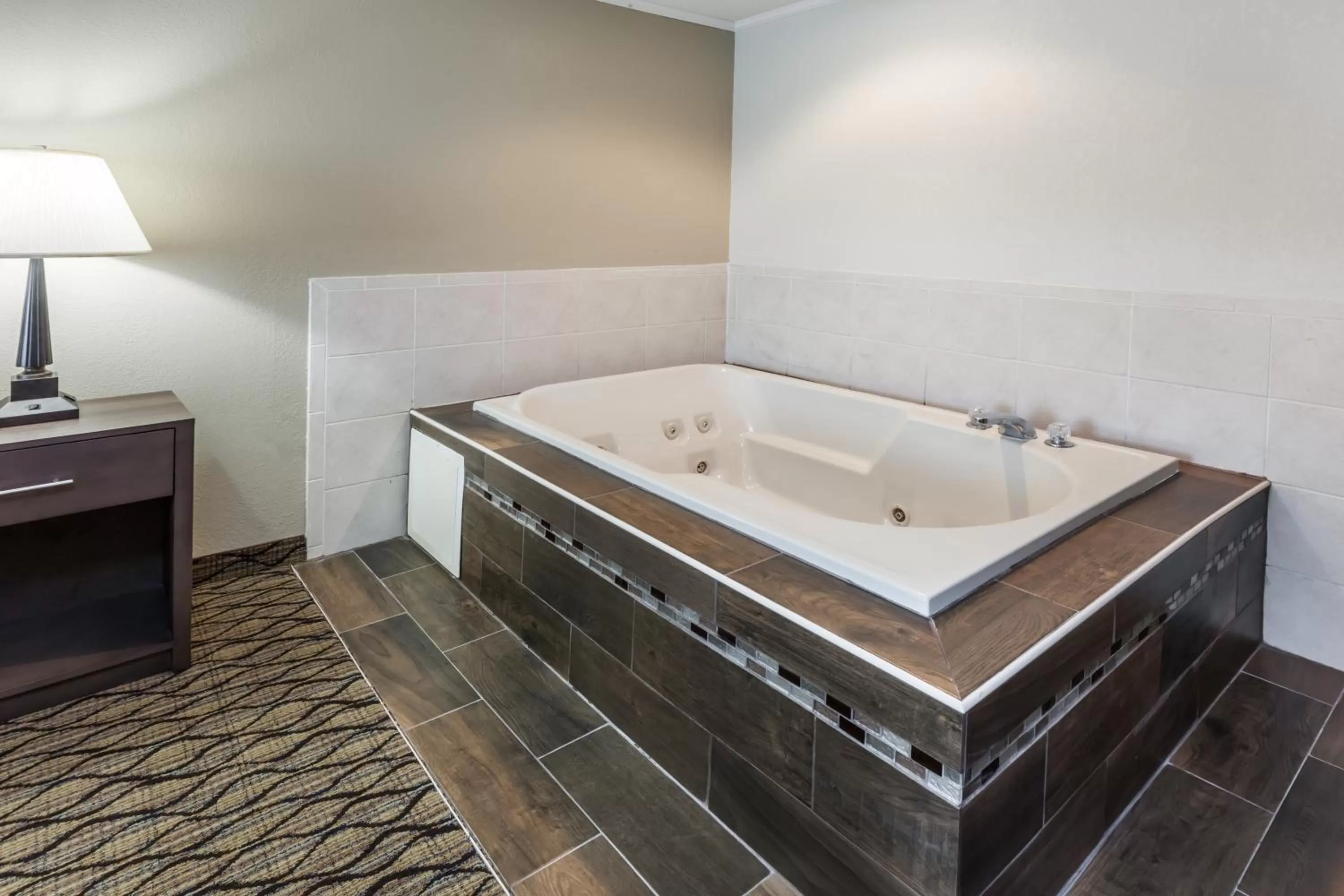 Deluxe King Studio Suite - Mobility Access/Non-Smoking  in Baymont by Wyndham Auburn