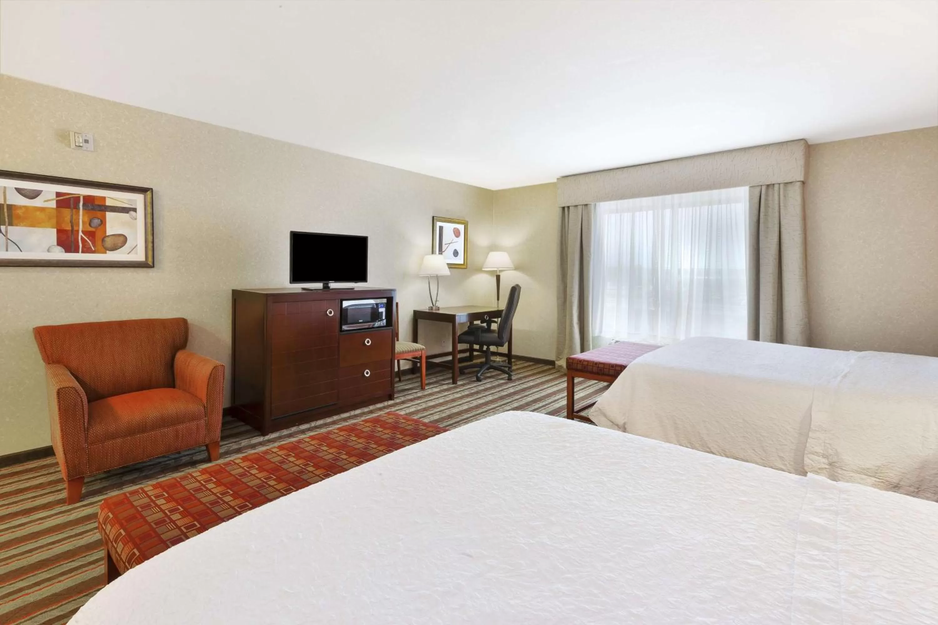 Queen Room with Two Queen Beds - Mobility and Hearing Access/Non-Smoking in Hampton Inn Detroit/Southgate