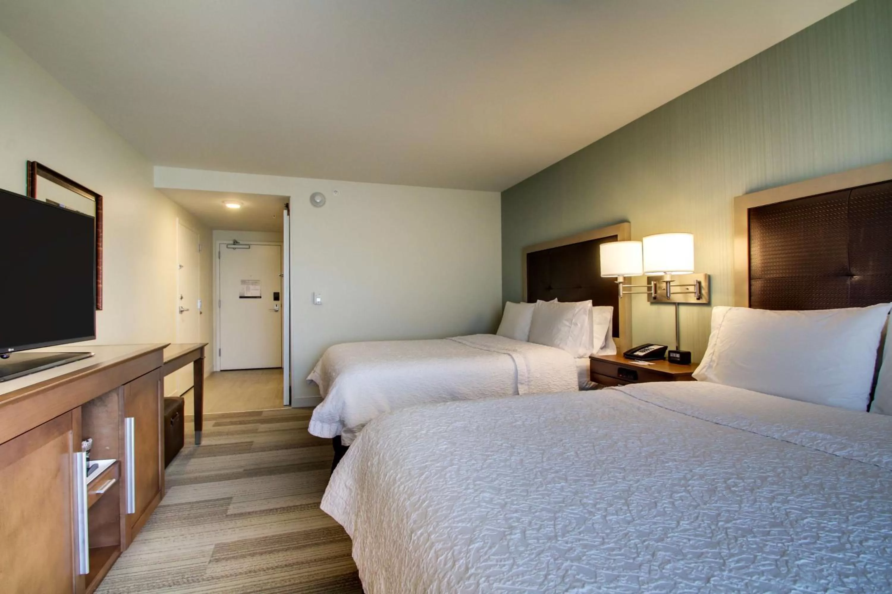 Queen Room with Two Queen Beds in Hampton Inn & Suites Milwaukee West