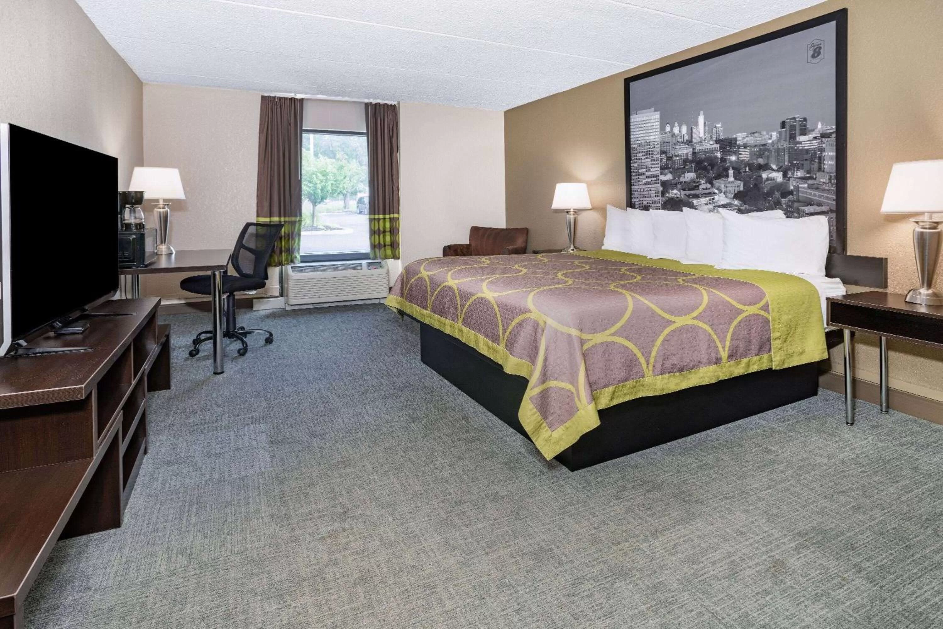 King Room - Mobility Access/Non-Smoking in Super 8 by Wyndham Mount Laurel