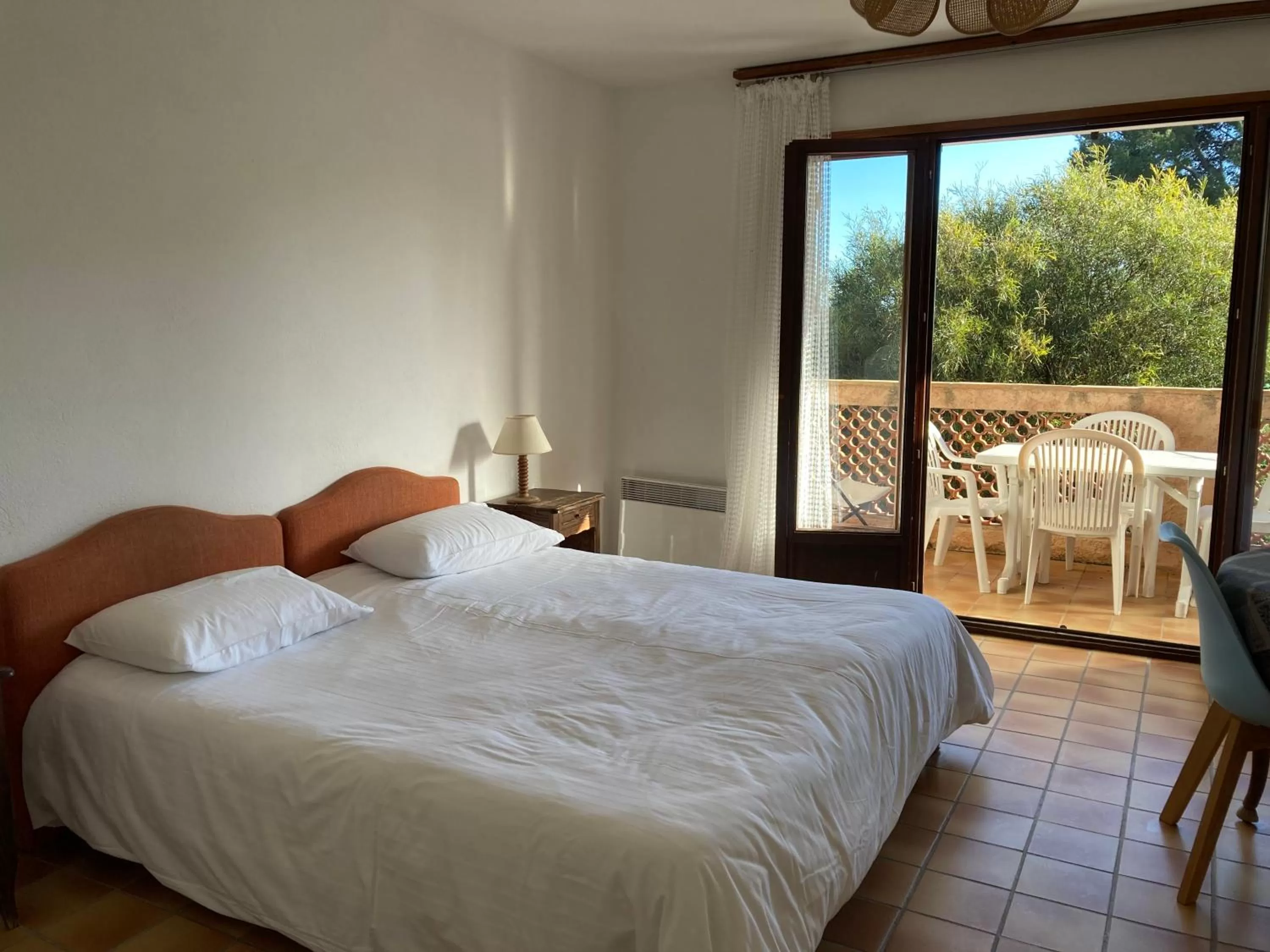 Studio Apartment in Hôtel Le Provençal - Rénové en 2025 - Bord de Mer