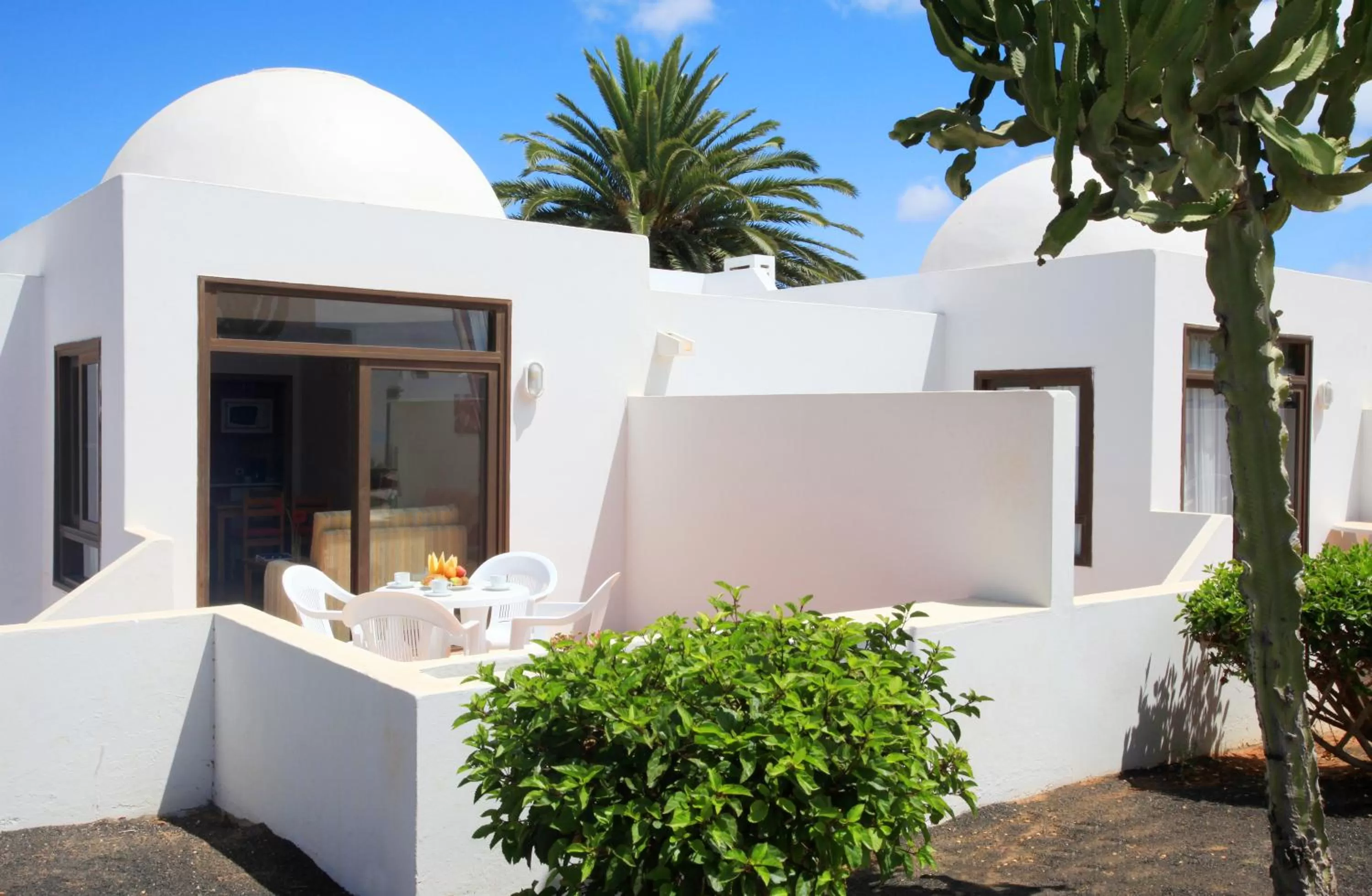 One-Bedroom Bungalow (3 Adults + 2 Child) in H10 Suites Lanzarote Gardens