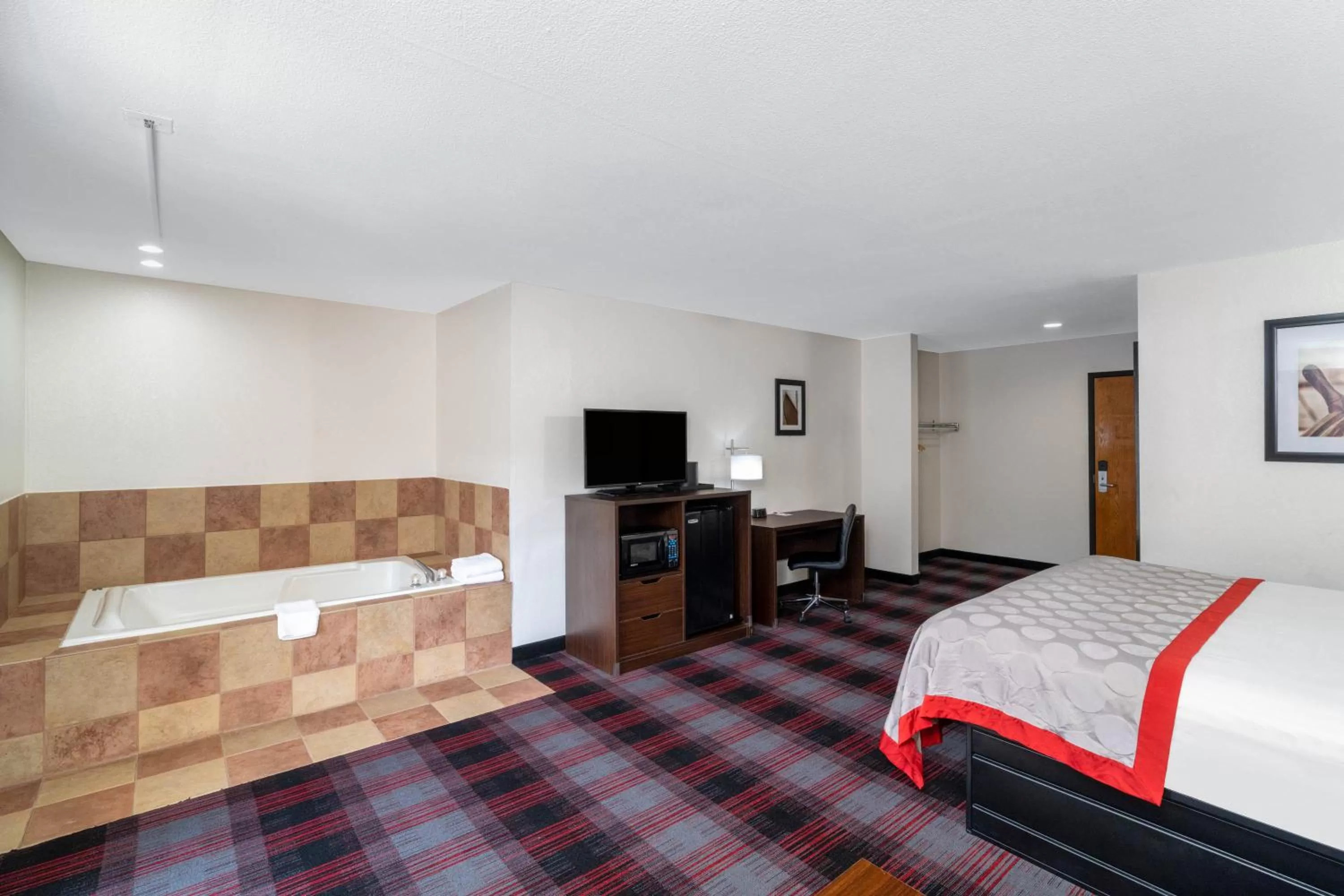 King Studio Suite with Mountain View - Non-Smoking in Ramada by Wyndham Maggie Valley