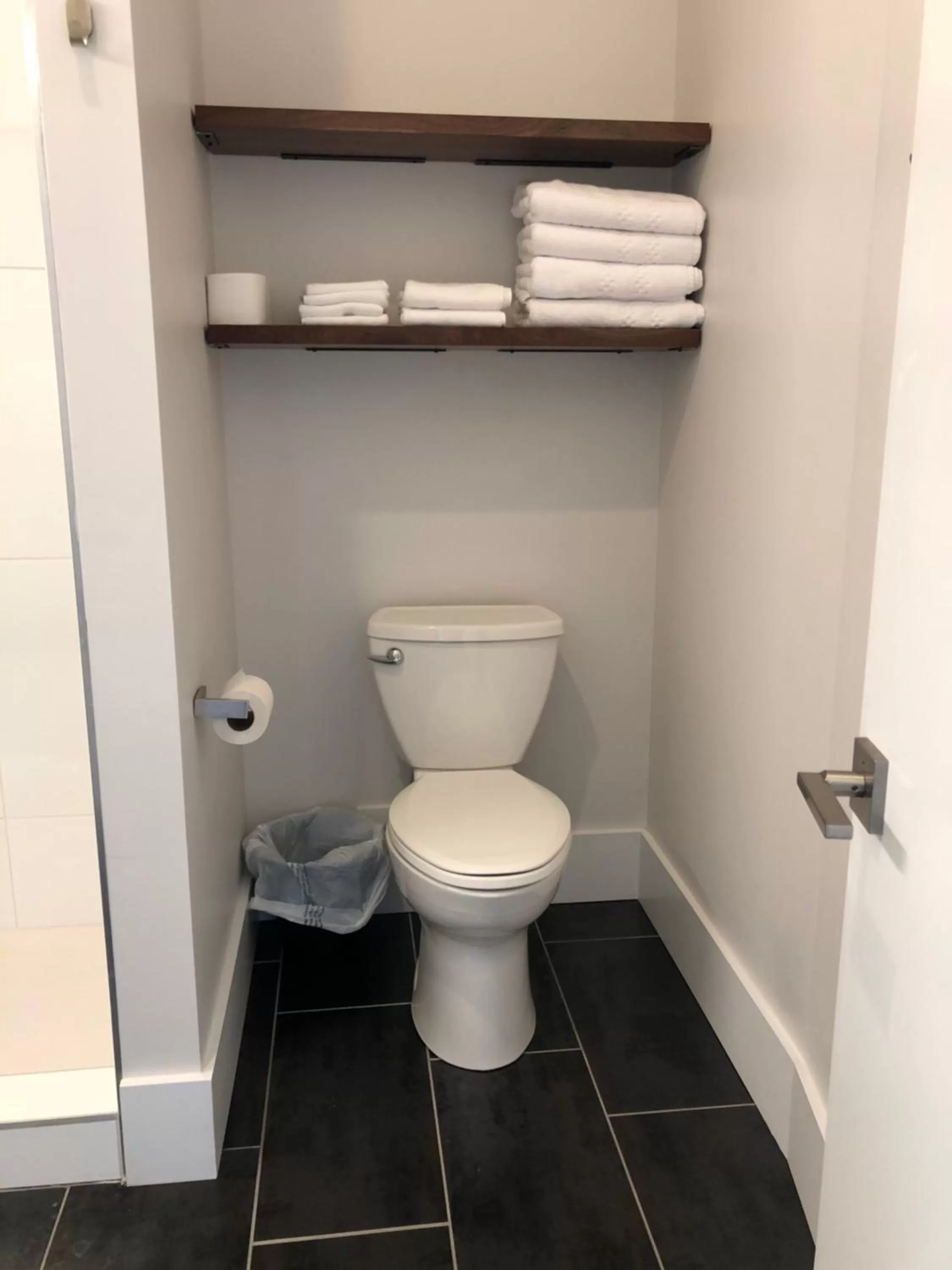 Queen Studio - single occupancy - Disability Access in The Limelight Inn