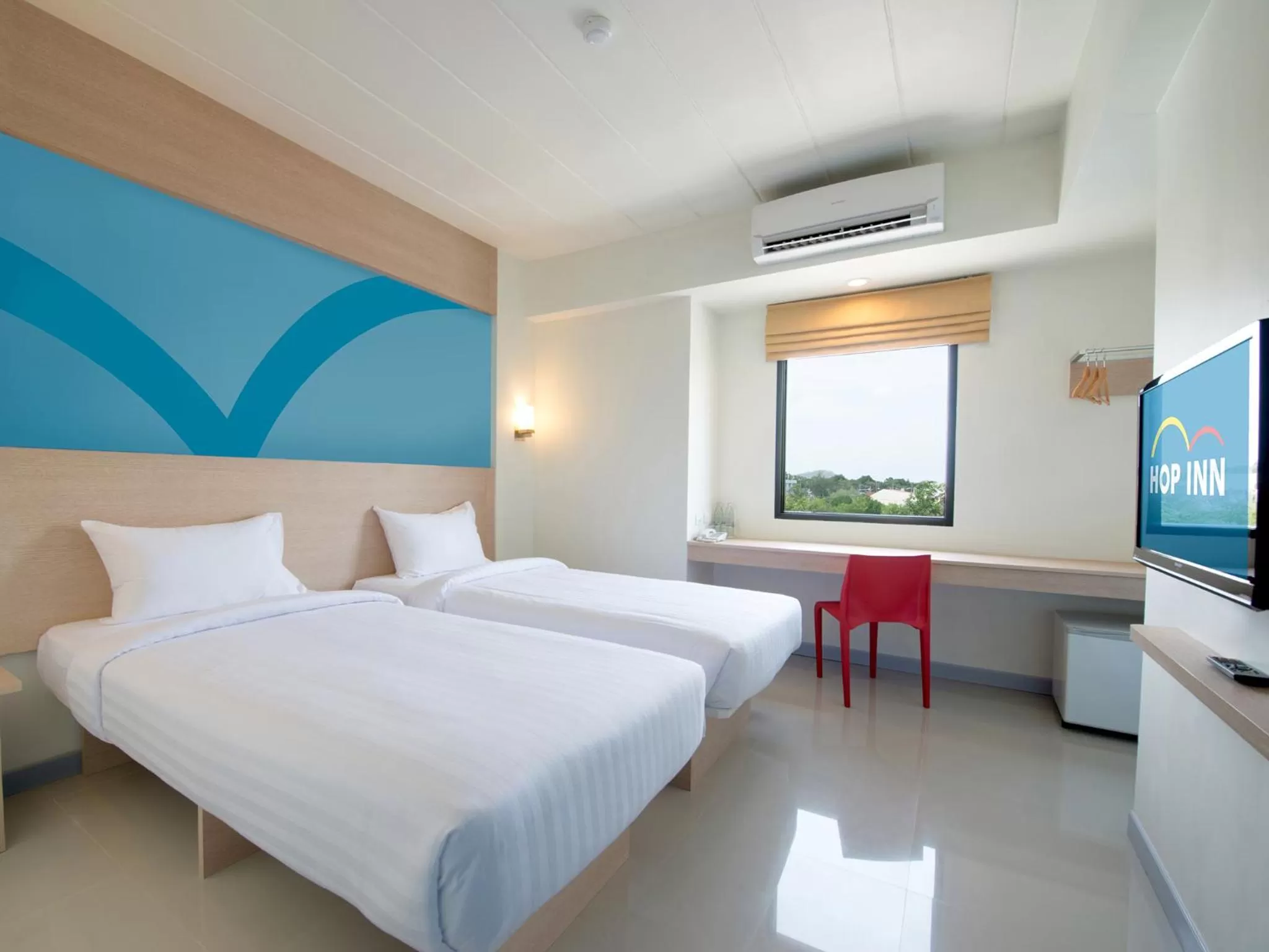 Standard Twin Room in HOP INN Hua Hin