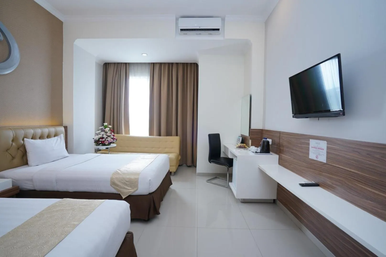 Deluxe Twin Room  in Lorin Sentul Hotel