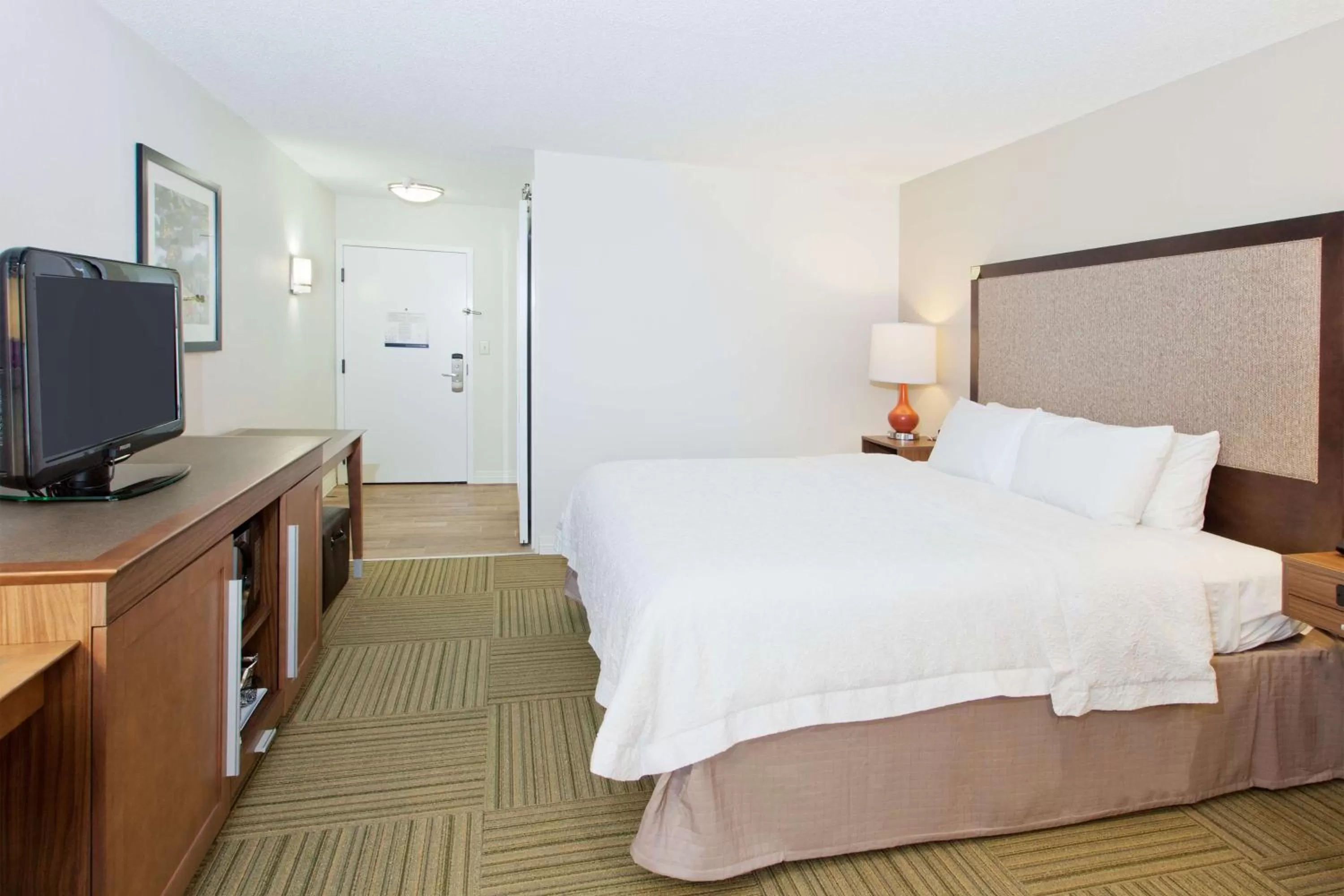 King Room with King Bed - Non-Smoking in Hampton Inn Bremen