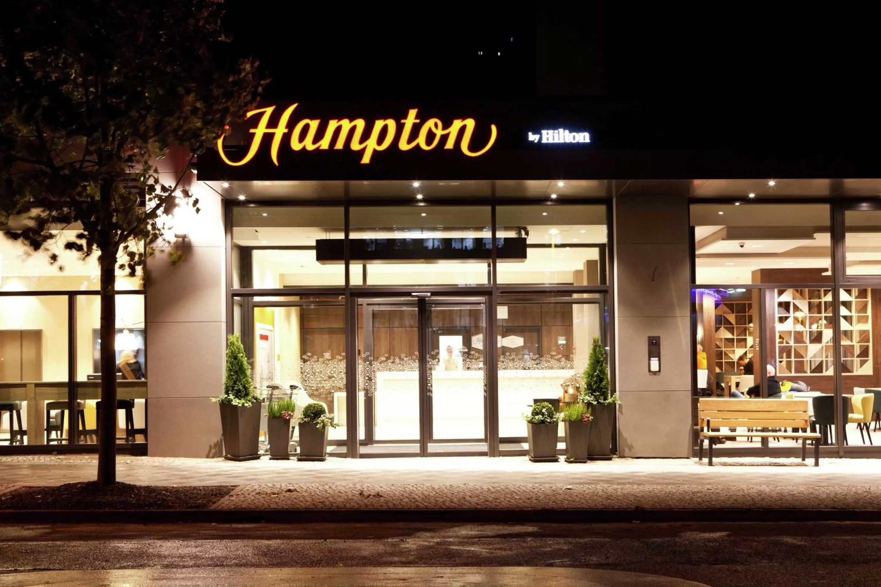 Hampton By Hilton Berlin City East Side Gallery