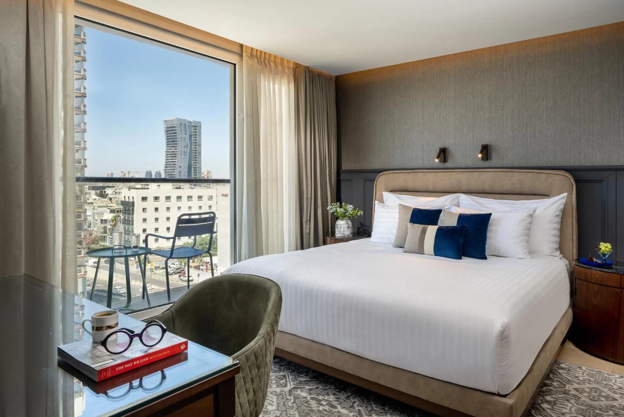 Junior Suite in Crowne Plaza Tel Aviv Beach by IHG