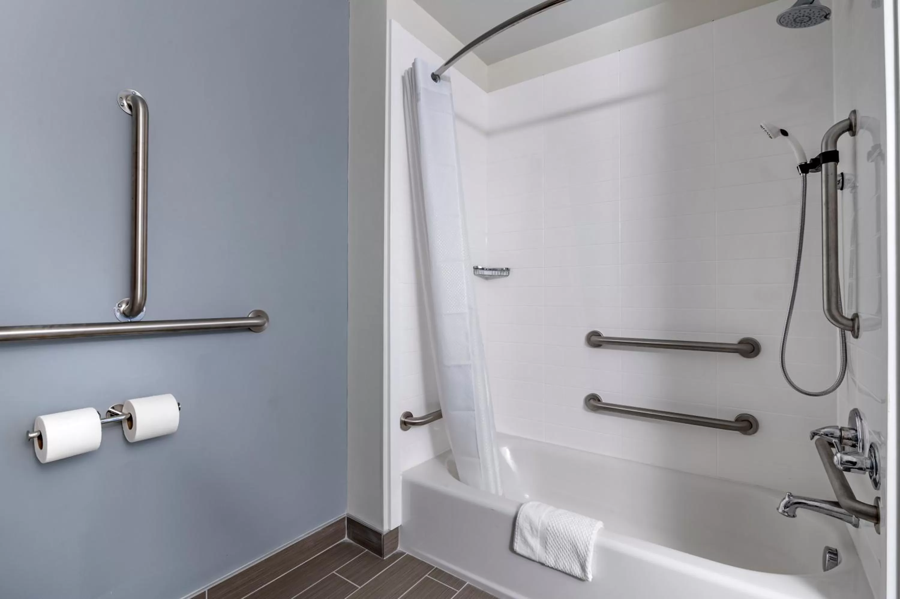 Queen Room with Two Queen Beds - Accessible/Non Smoking in Sleep Inn