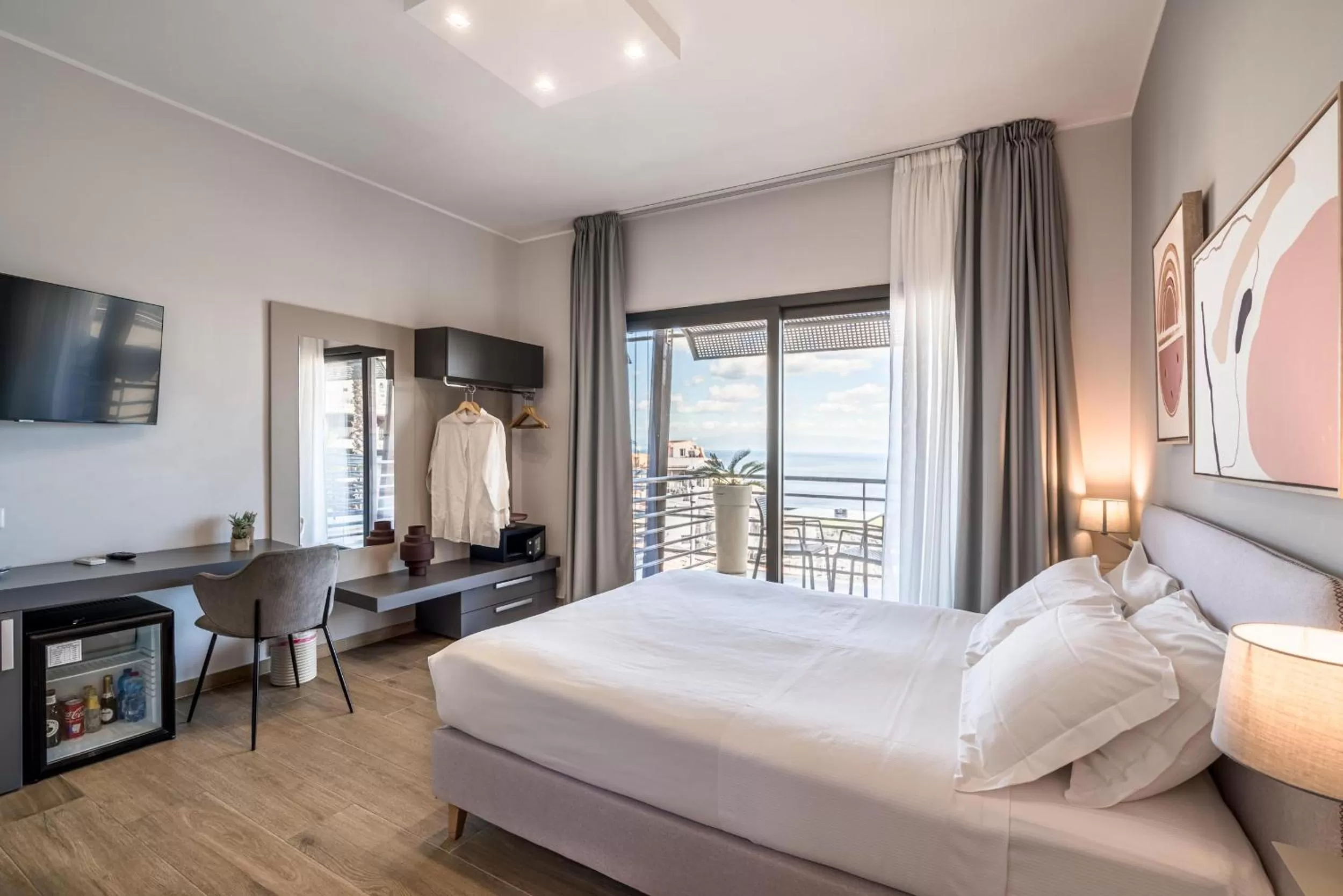Superior Double Room with Balcony and Sea View in Taormina Palace Hotel