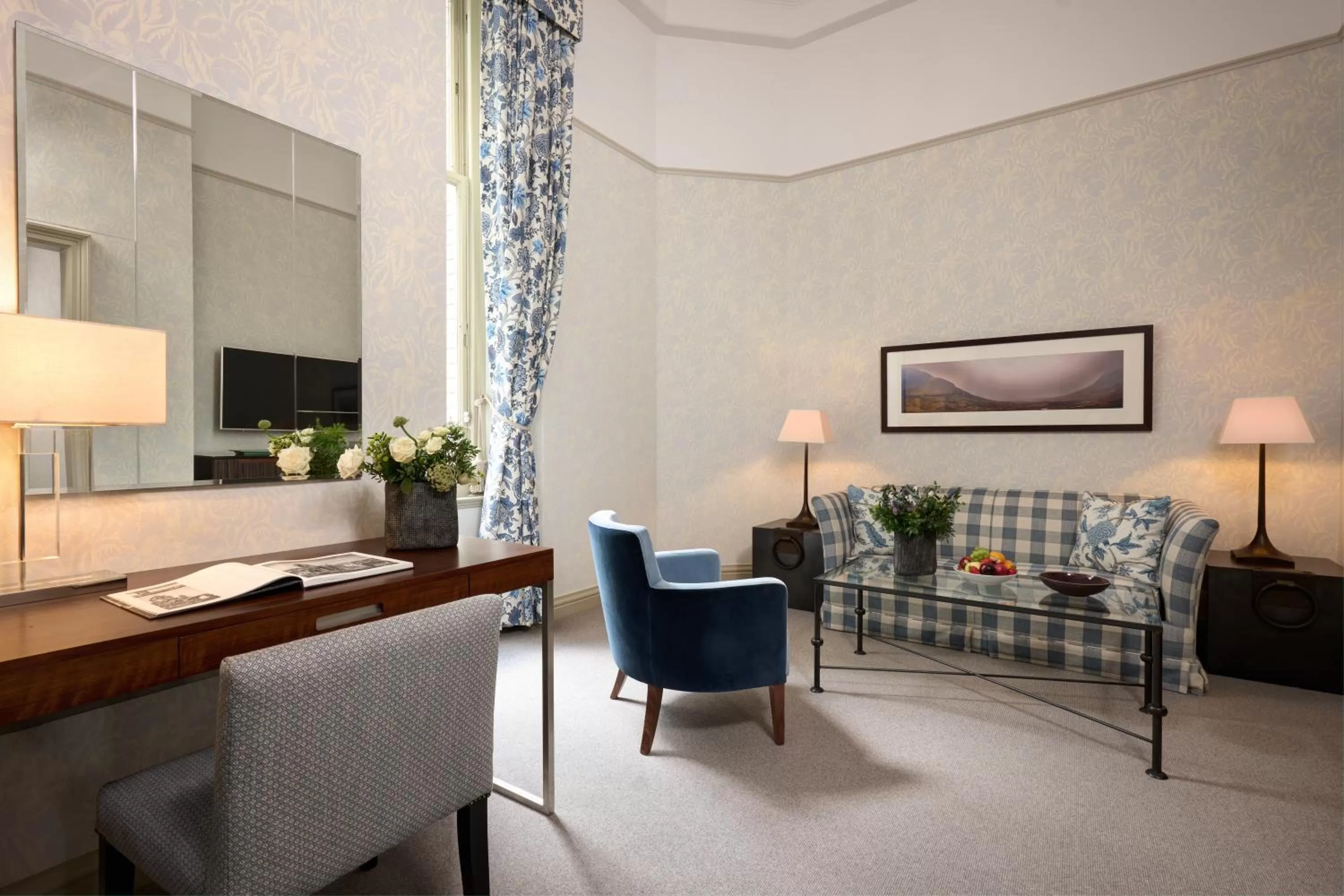 Deluxe King Room in The Balmoral Hotel