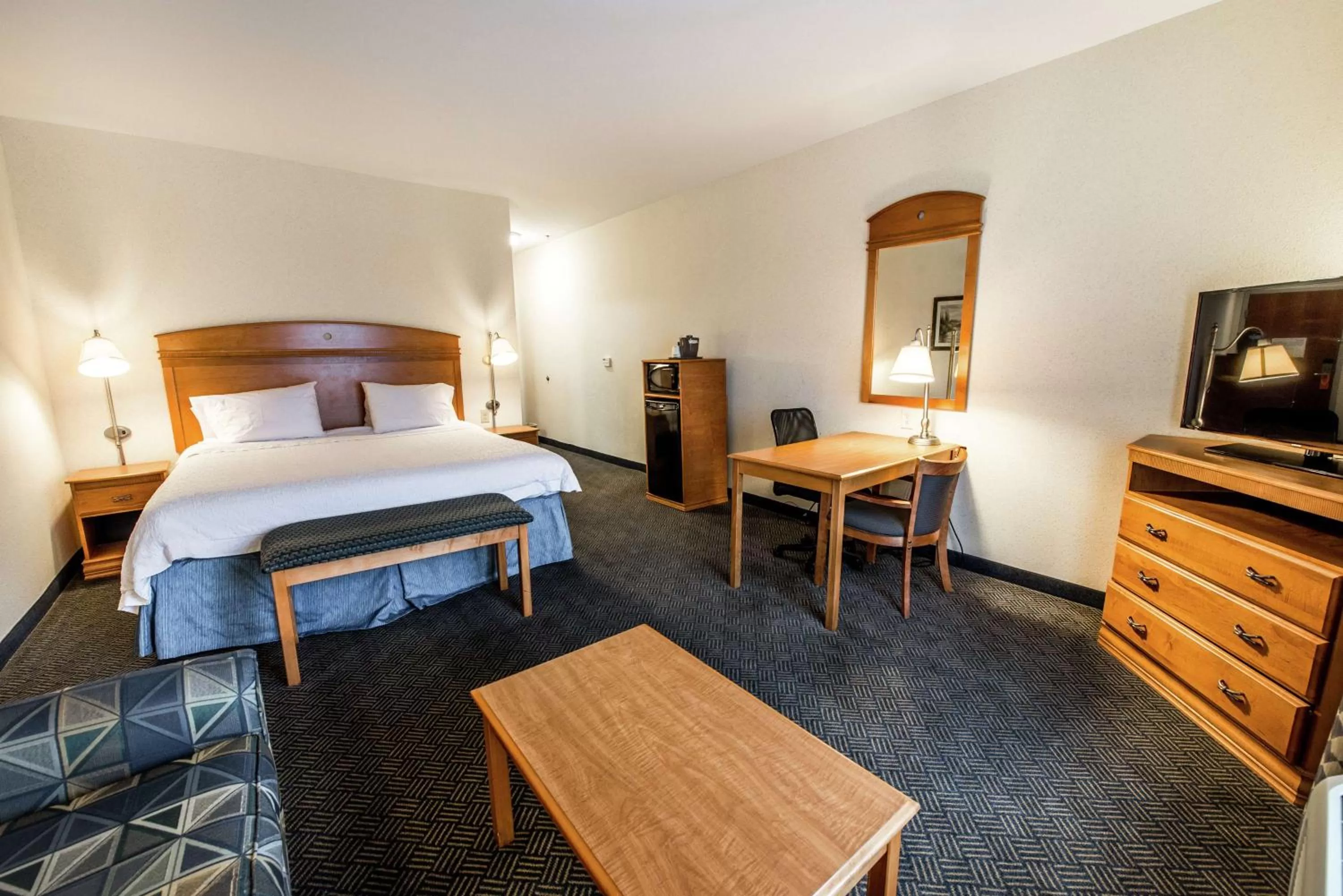 King Room with Sofa Bed and Study - Non-Smoking in Hampton Inn Dallas-Rockwall