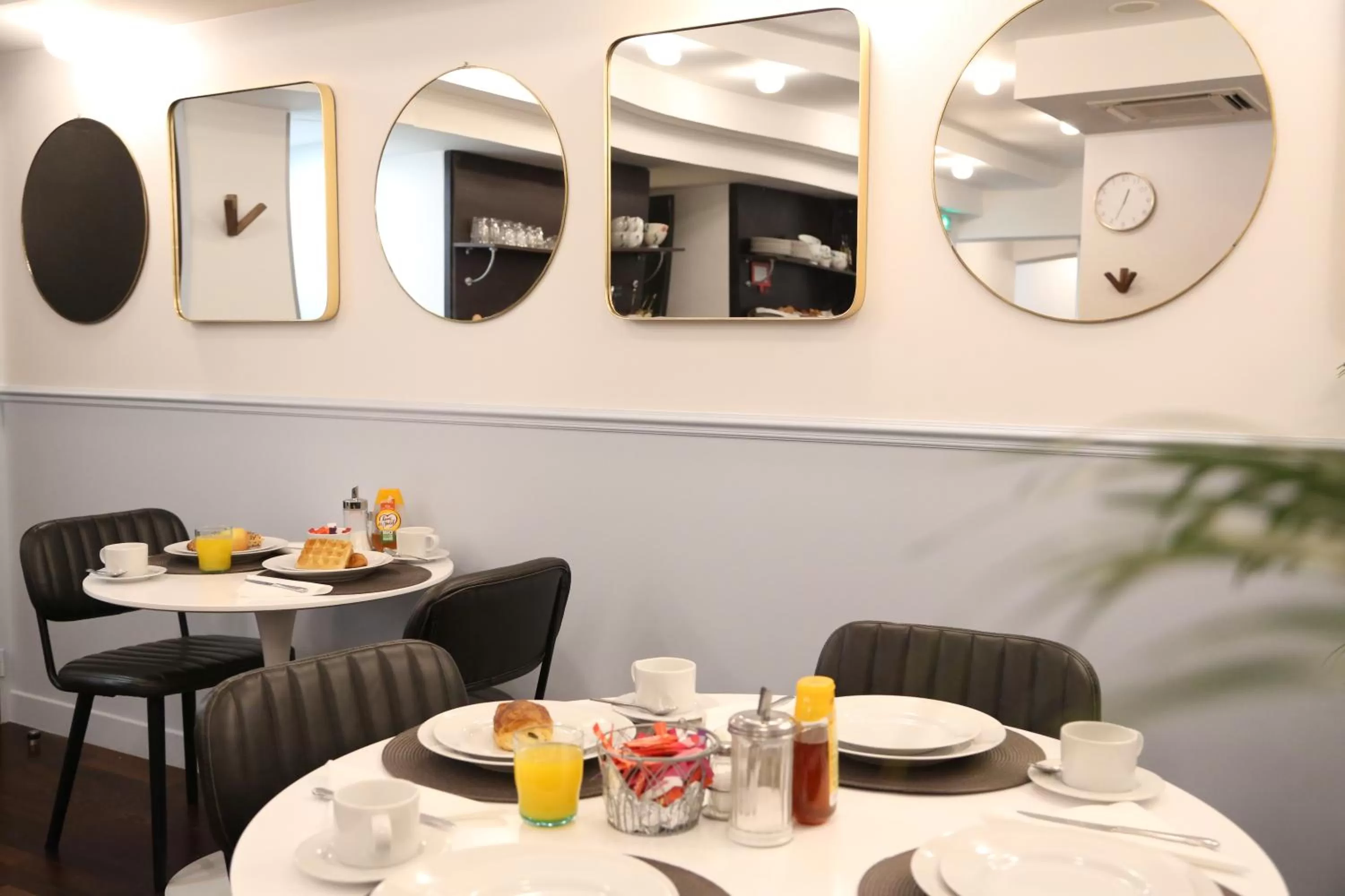 Buffet breakfast in Stella Etoile